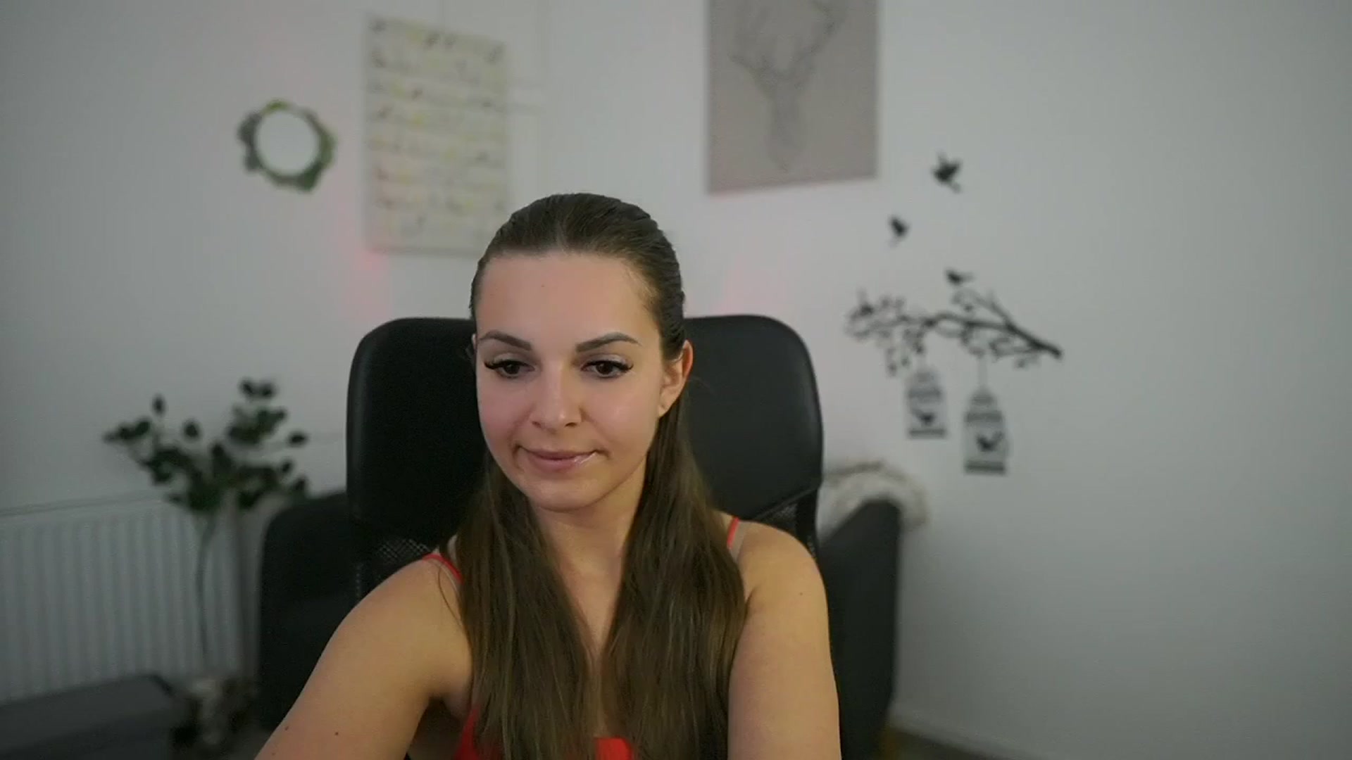 Gallery image thumbnail from Alecsa_Fox's myfreecams stream on, 04/28/2025, 21:42 image 18 of 20