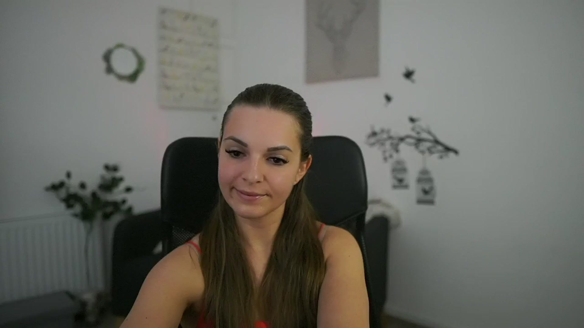 Gallery image thumbnail from Alecsa_Fox's myfreecams stream on, 04/28/2025, 21:42 image 20 of 20
