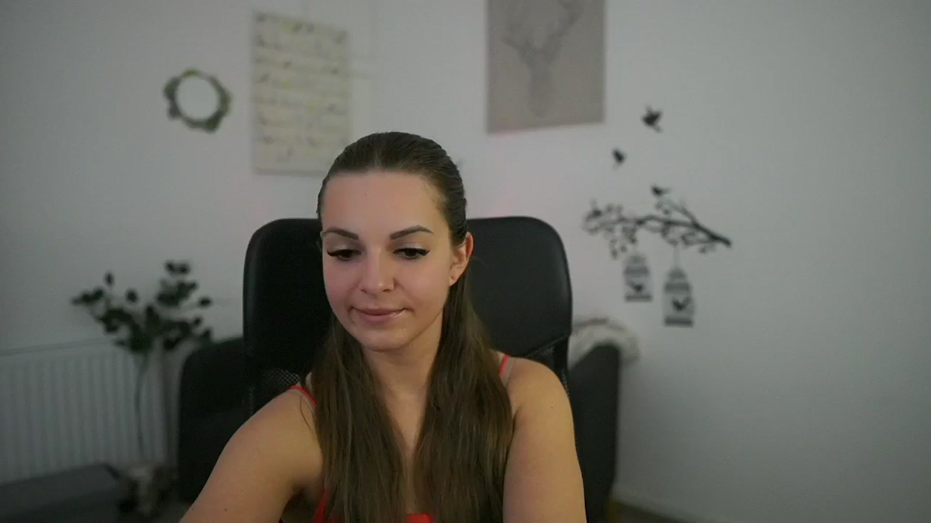 Gallery image thumbnail from Alecsa_Fox's myfreecams stream on, 04/28/2025, 21:42 image 17 of 20