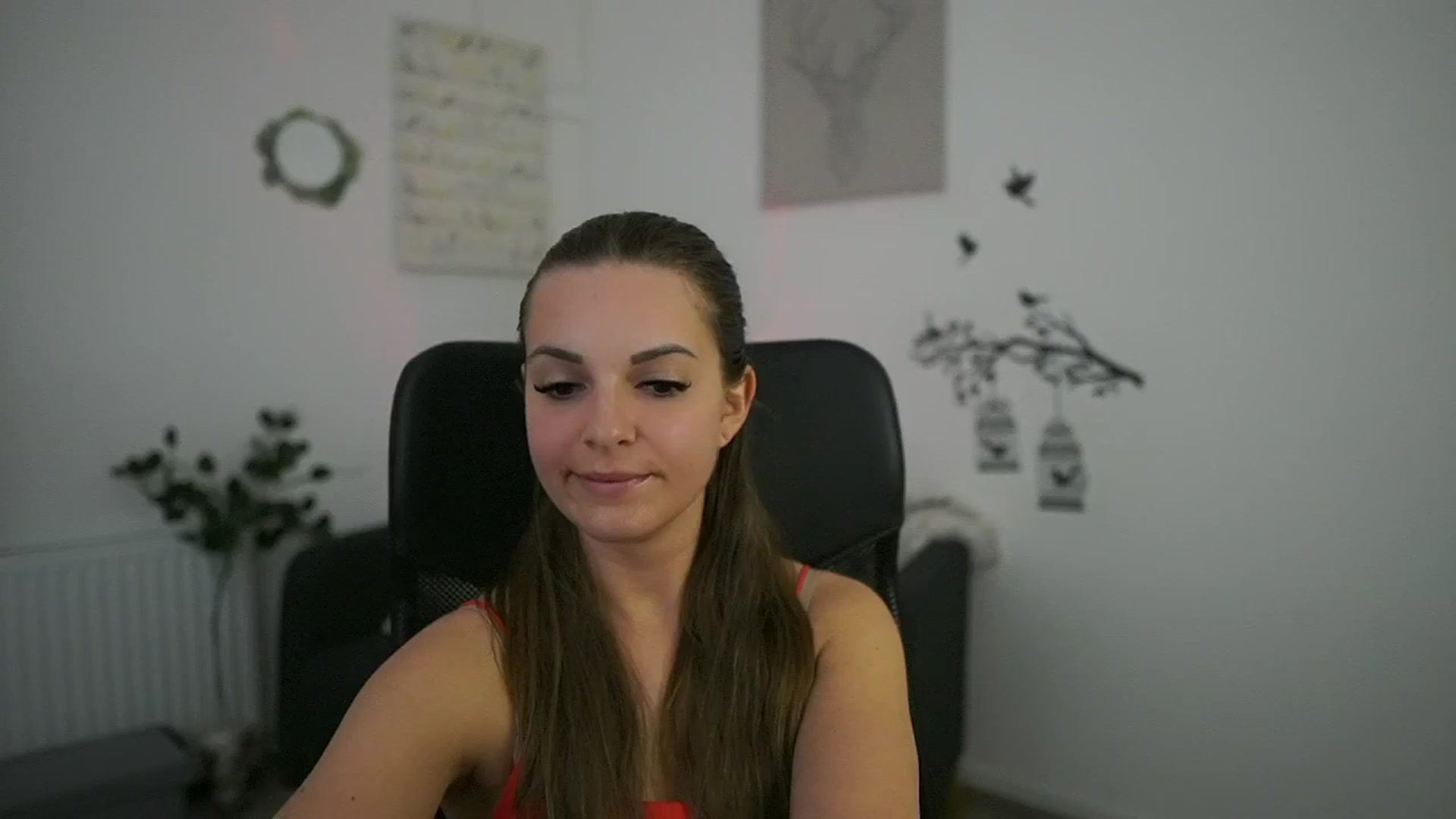Gallery image thumbnail from Alecsa_Fox's myfreecams stream on, 04/28/2025, 21:42 image 10 of 20