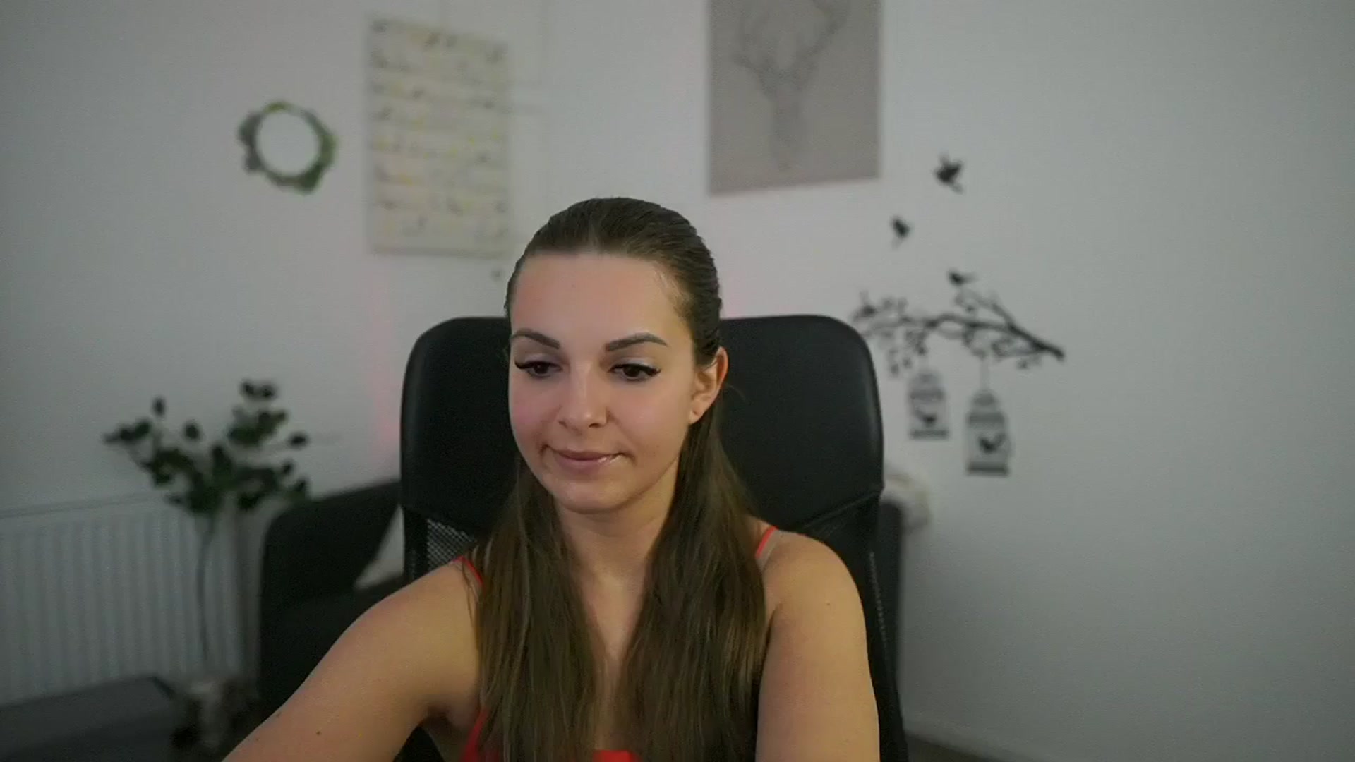 Gallery image thumbnail from Alecsa_Fox's myfreecams stream on, 04/28/2025, 21:42 image 11 of 20