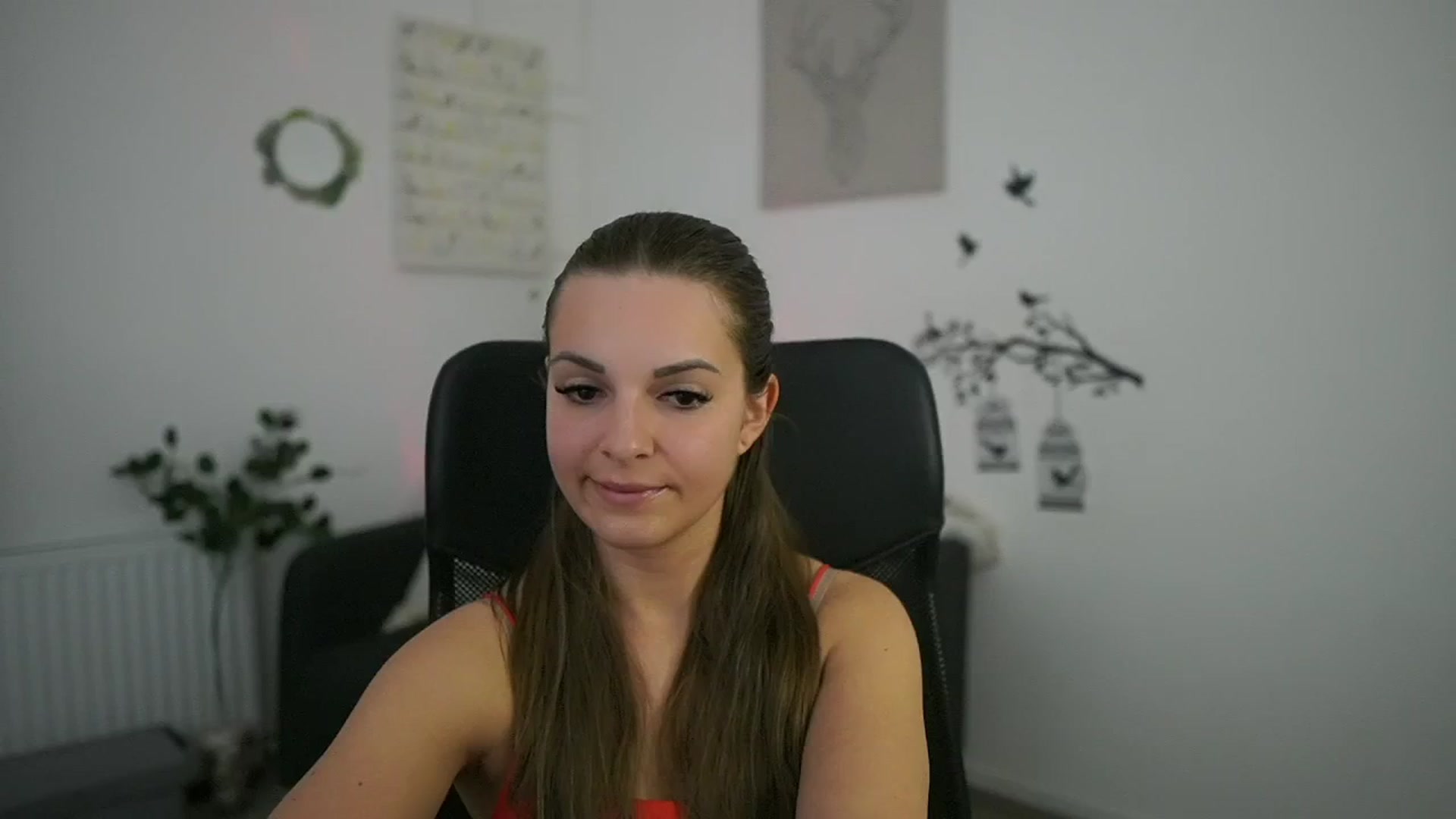 Gallery image thumbnail from Alecsa_Fox's myfreecams stream on, 04/28/2025, 21:42 image 12 of 20