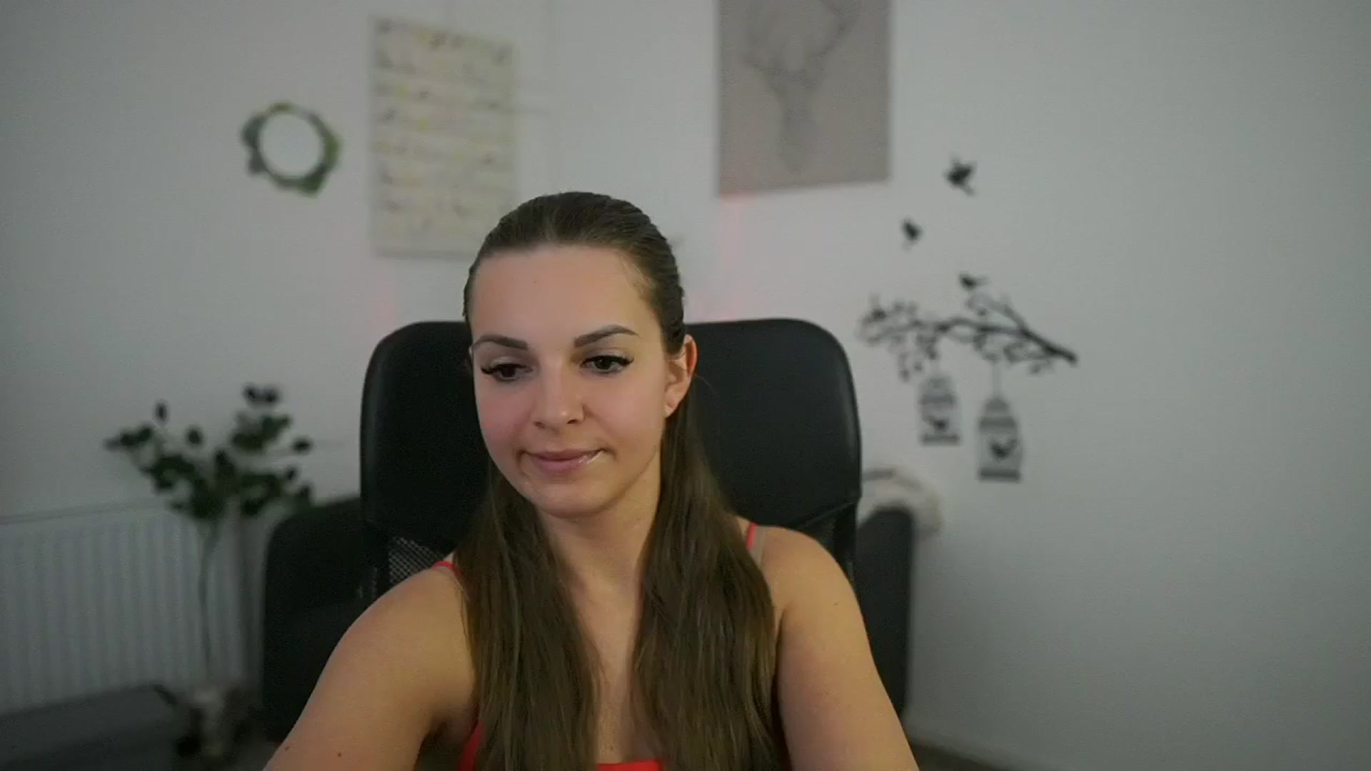 Gallery image thumbnail from Alecsa_Fox's myfreecams stream on, 04/28/2025, 21:42 image 1 of 20