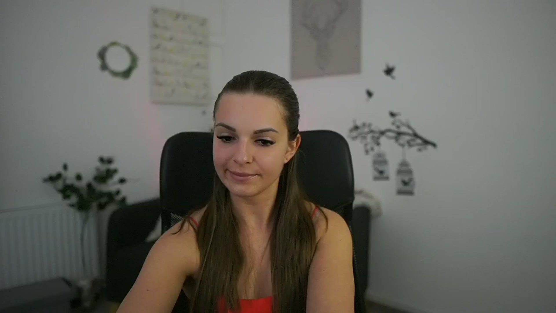 Gallery image thumbnail from Alecsa_Fox's myfreecams stream on, 04/28/2025, 22:18 image 15 of 20