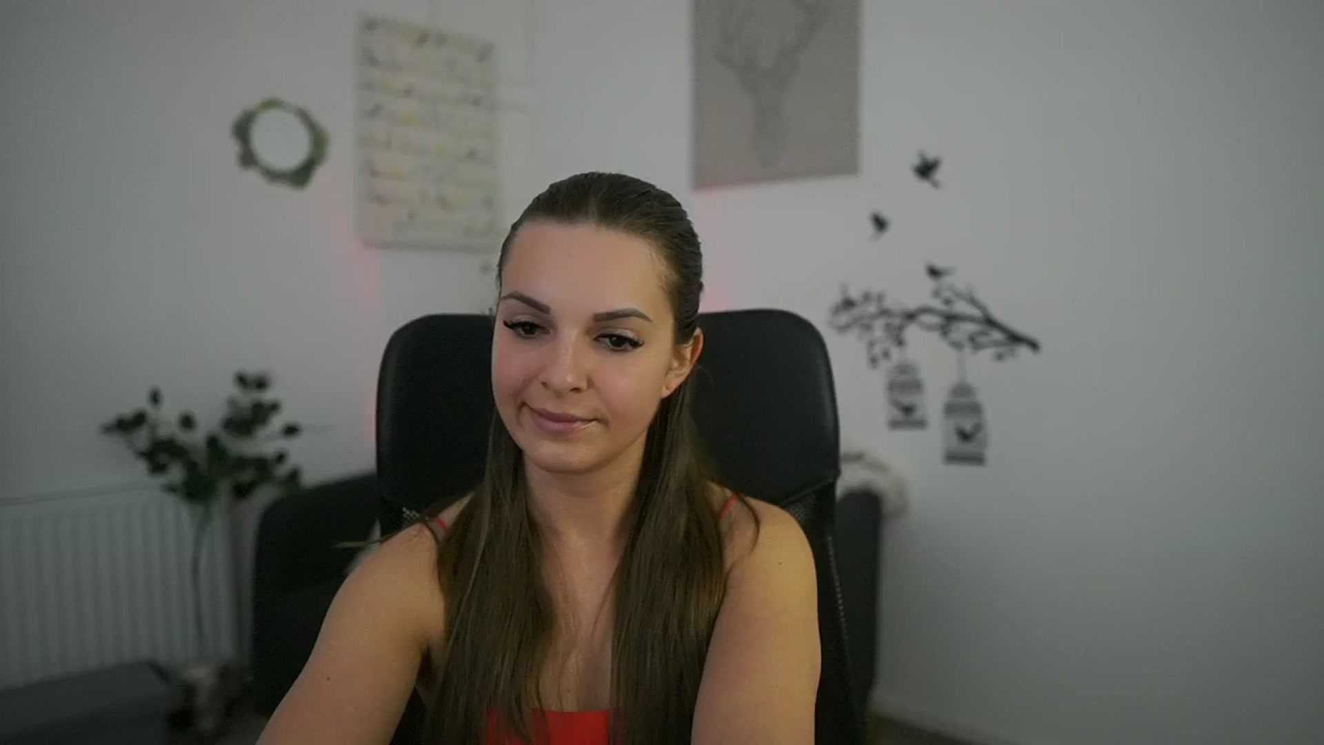 Gallery image thumbnail from Alecsa_Fox's myfreecams stream on, 04/28/2025, 22:18 image 19 of 20