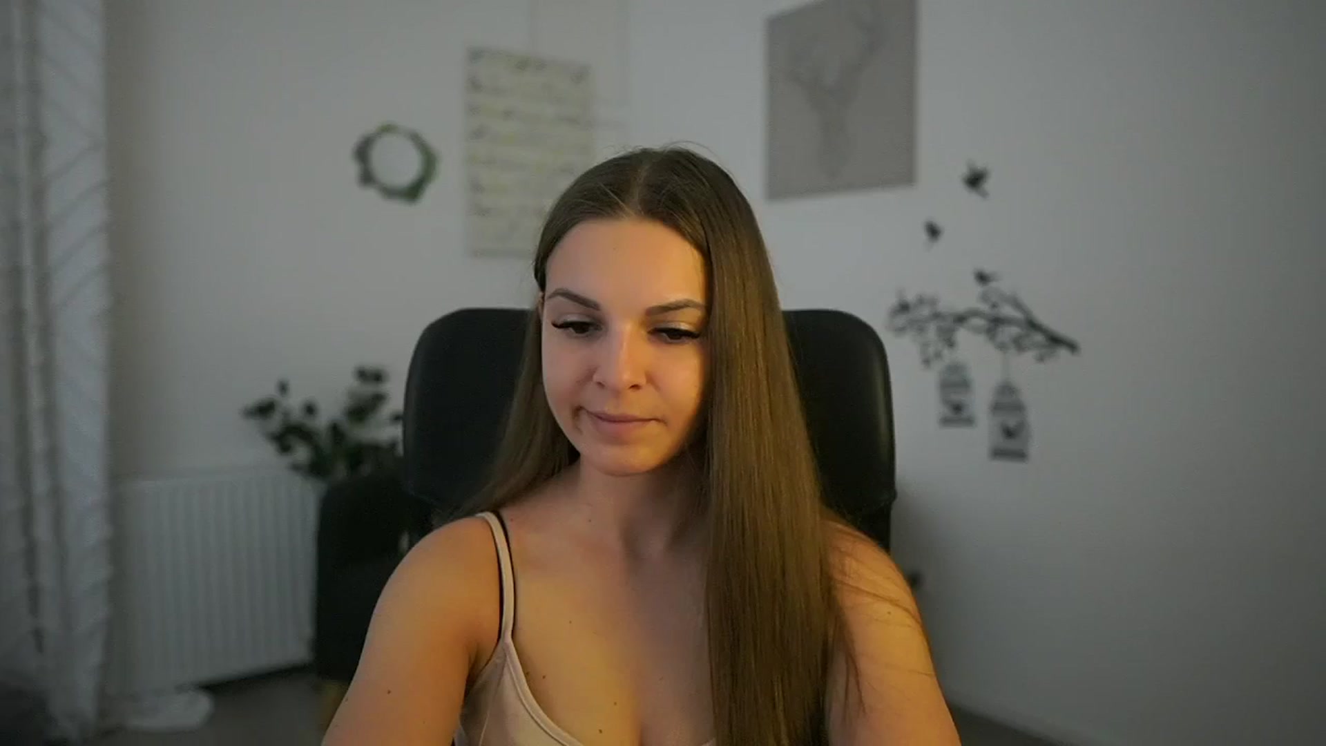 Gallery image thumbnail from Alecsa_Fox's myfreecams stream on, 05/07/2025, 09:20 image 20 of 20