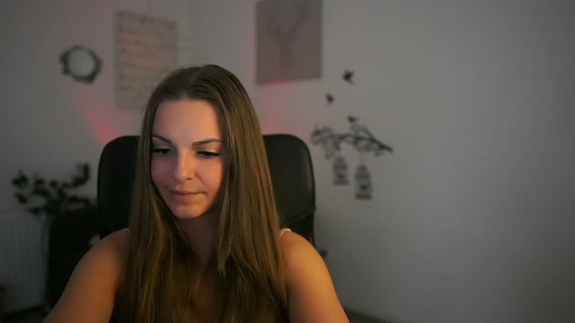 Gallery image thumbnail from Alecsa_Fox's myfreecams stream on, 05/11/2025, 20:13 image 3 of 20