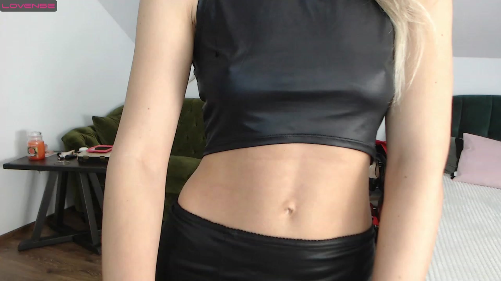 Gallery image thumbnail from Alecssalove's myfreecams stream on, 12/07/2022, 24:05 image 1 of 20