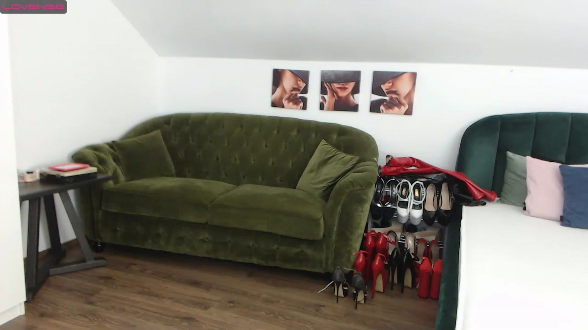 Gallery image thumbnail from Alecssalove's myfreecams stream on, 01/07/2023, 23:48 image 14 of 20