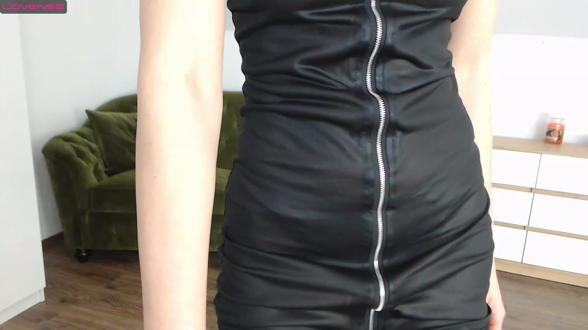 Gallery image thumbnail from Alecssalove's myfreecams stream on, 03/02/2023, 24:04 image 16 of 20