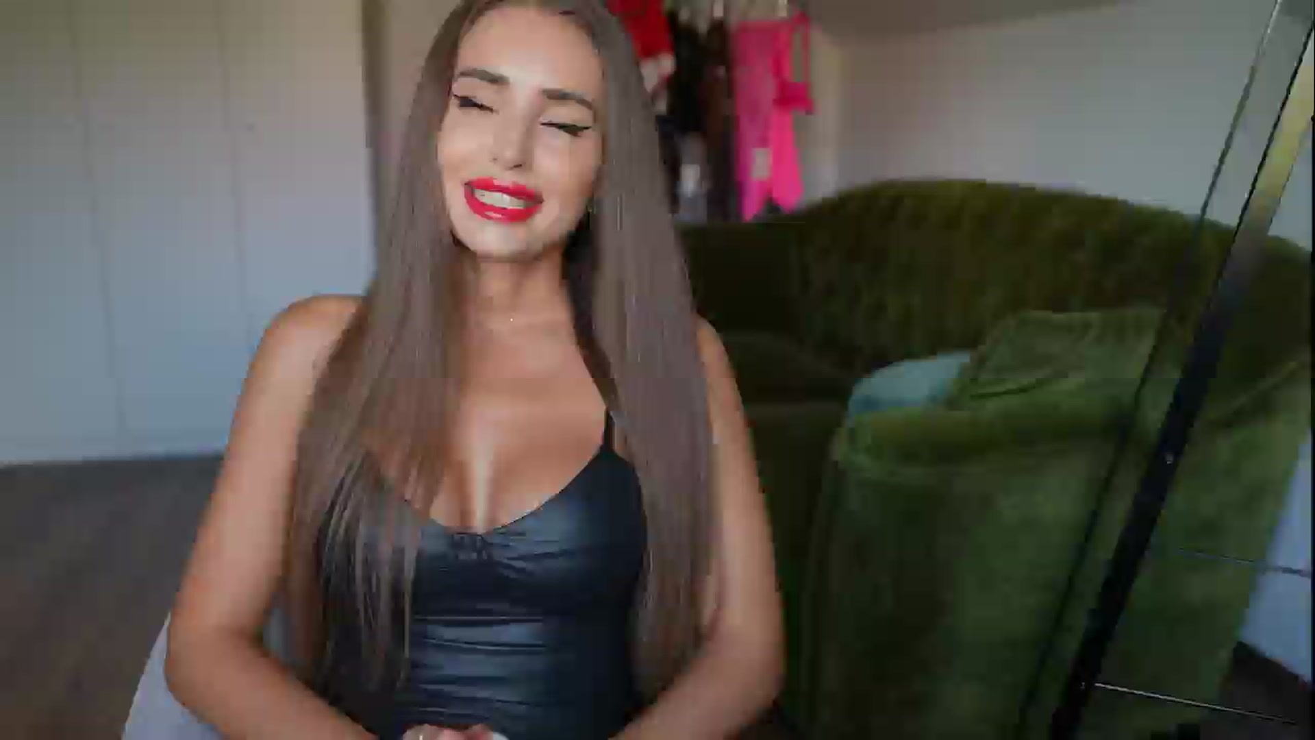 Gallery image thumbnail from Alecssalove's myfreecams stream on, 08/05/2024, 12:50 image 14 of 20