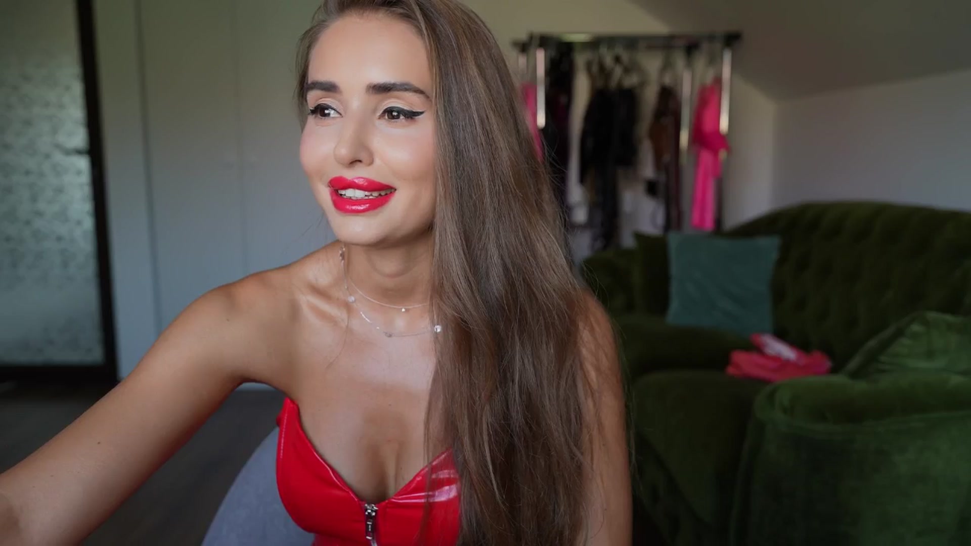 Gallery image thumbnail from Alecssalove's myfreecams stream on, 08/12/2024, 11:43 image 17 of 20