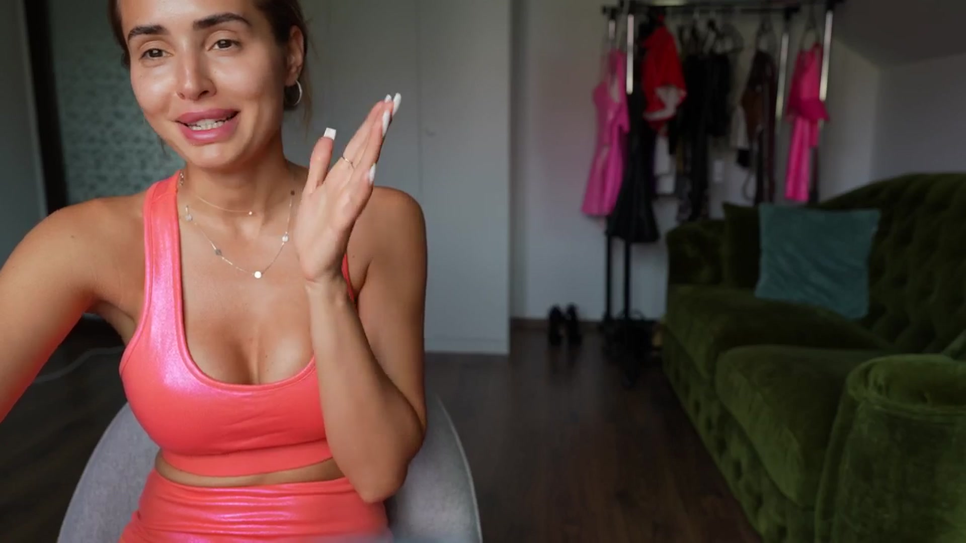 Gallery image thumbnail from Alecssalove's myfreecams stream on, 08/12/2024, 11:43 image 6 of 20