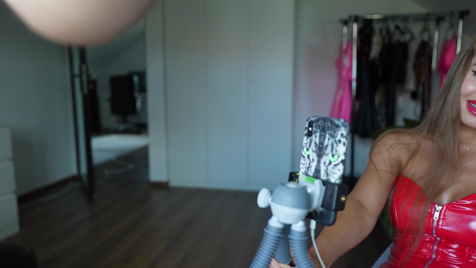 Gallery image thumbnail from Alecssalove's myfreecams stream on, 08/12/2024, 13:59 image 3 of 20