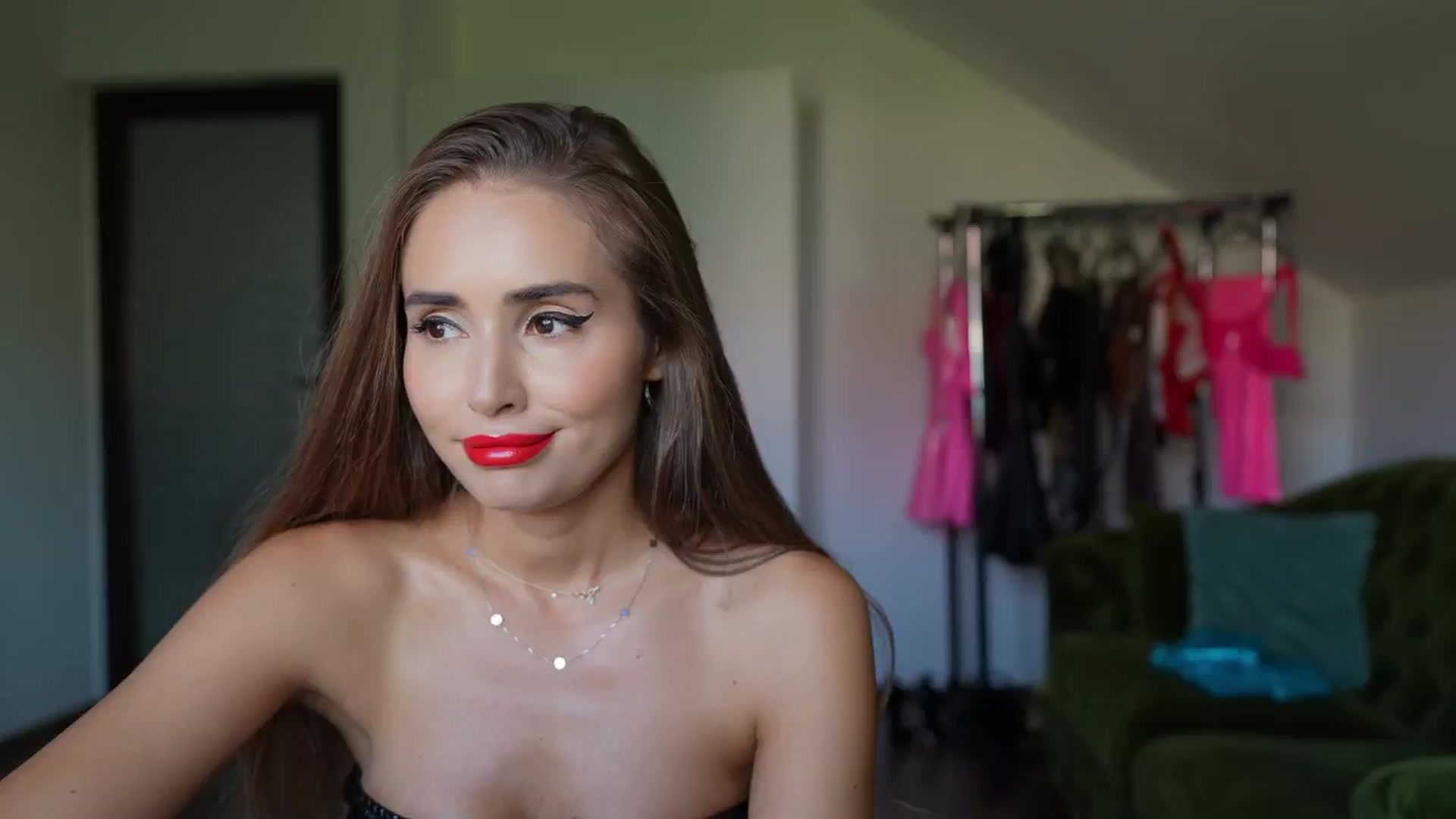 Gallery image thumbnail from Alecssalove's myfreecams stream on, 08/13/2024, 13:53 image 1 of 20