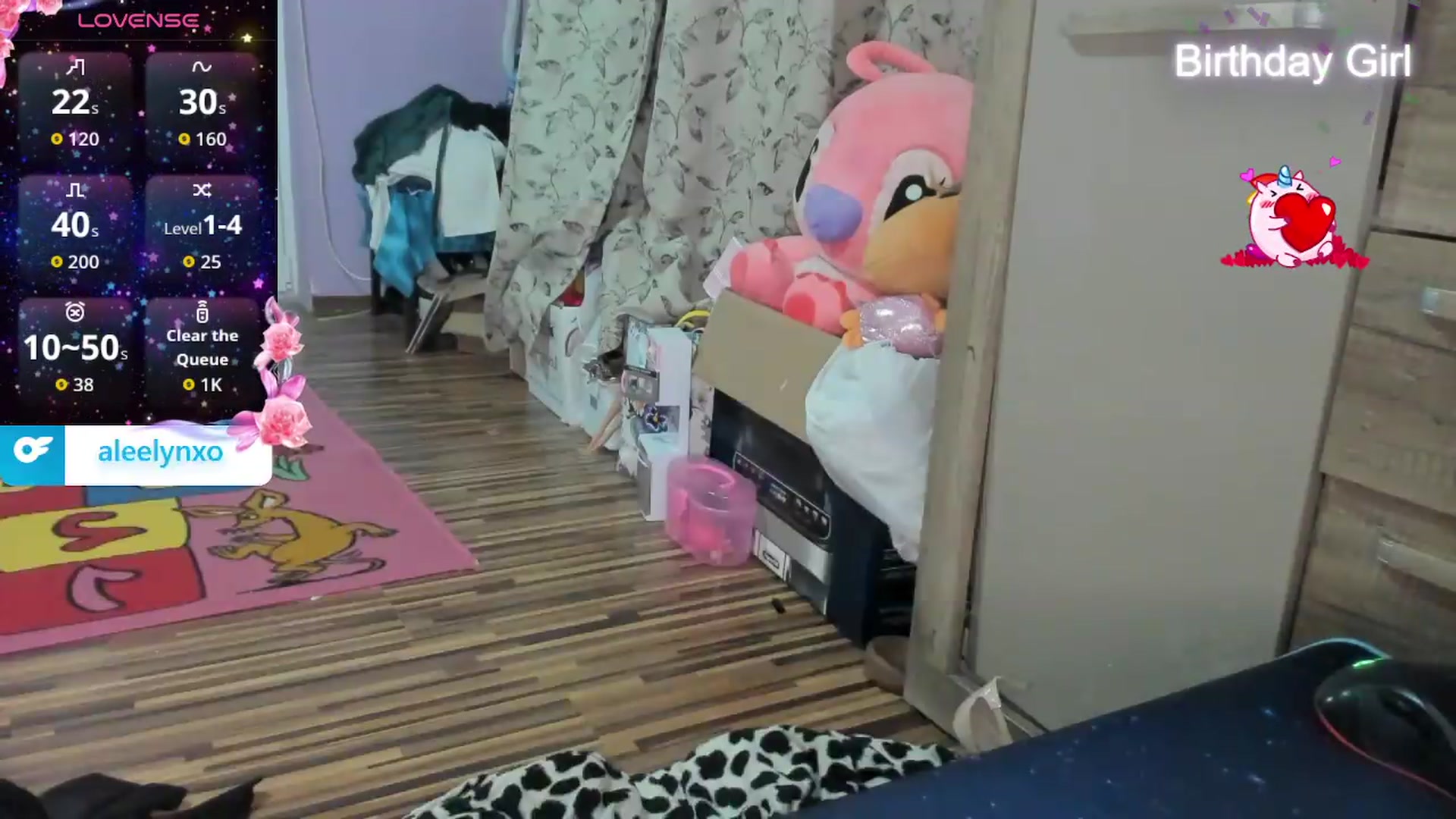 Gallery image thumbnail from AleeLynxo's myfreecams stream on, 08/04/2026, 18:33 image 18 of 20