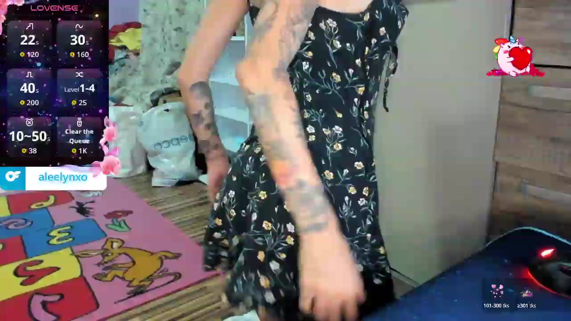 Gallery image thumbnail from AleeLynxo's myfreecams stream on, 08/30/2026, 17:22 image 6 of 20