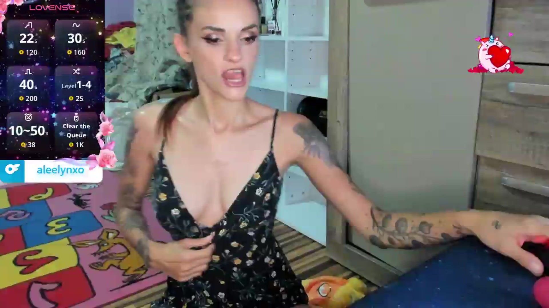 Gallery image thumbnail from AleeLynxo's myfreecams stream on, 08/30/2026, 17:22 image 17 of 20