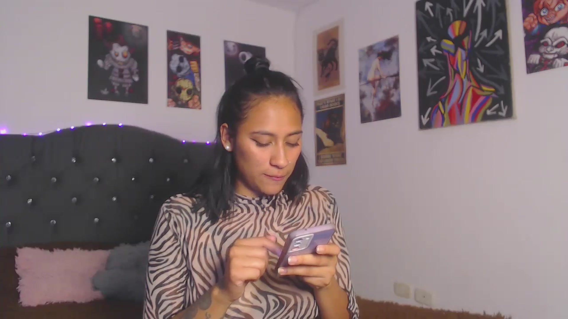 Gallery image thumbnail from Alee_18's myfreecams stream on, 07/24/2024, 06:15 image 15 of 20