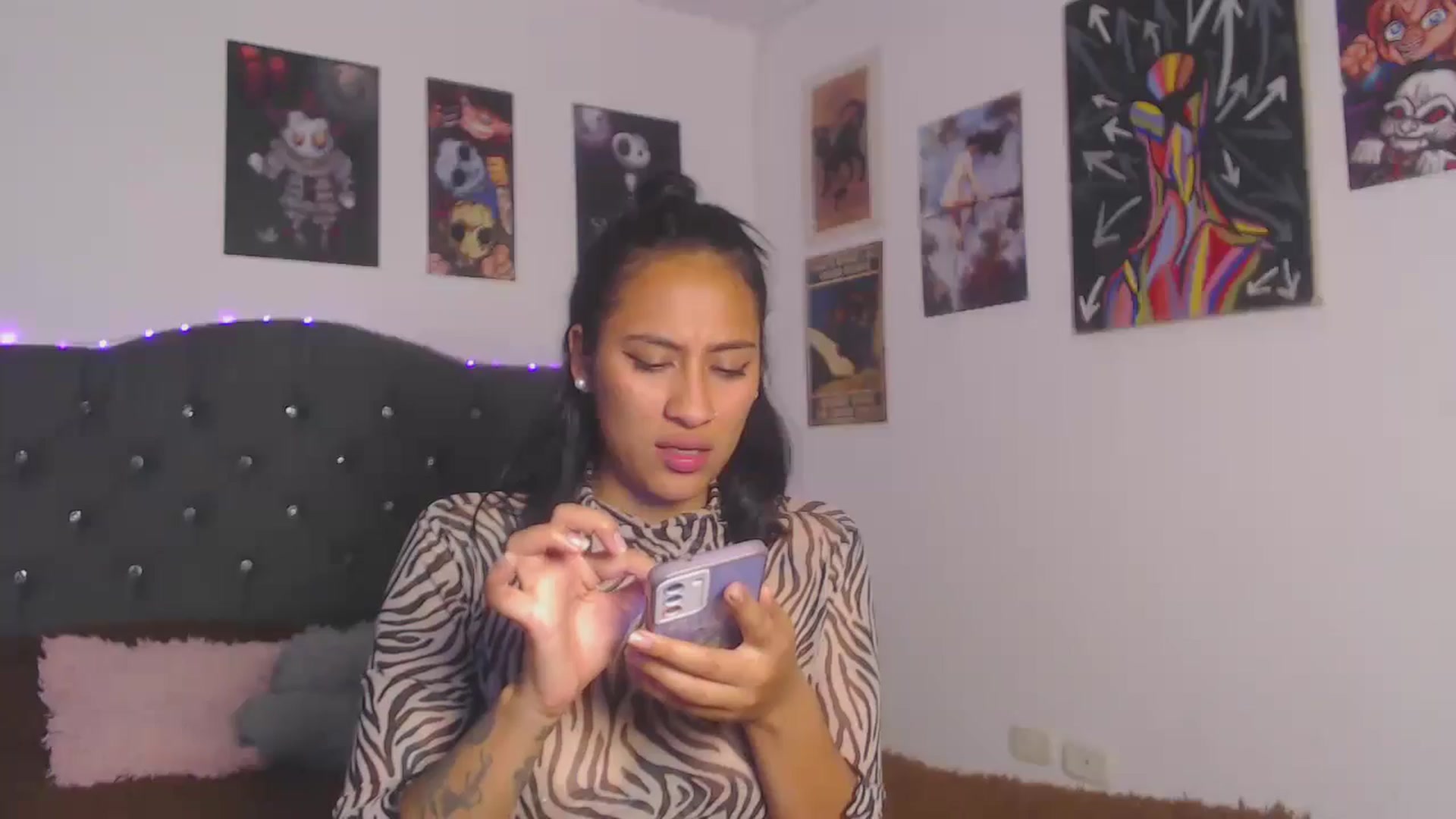 Gallery image thumbnail from Alee_18's myfreecams stream on, 07/24/2024, 06:15 image 10 of 20