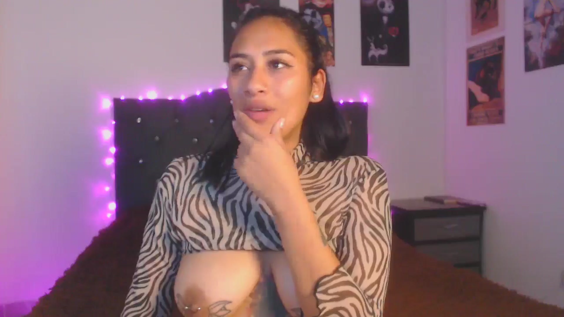 Gallery image thumbnail from Alee_18's myfreecams stream on, 07/24/2024, 06:44 image 19 of 20