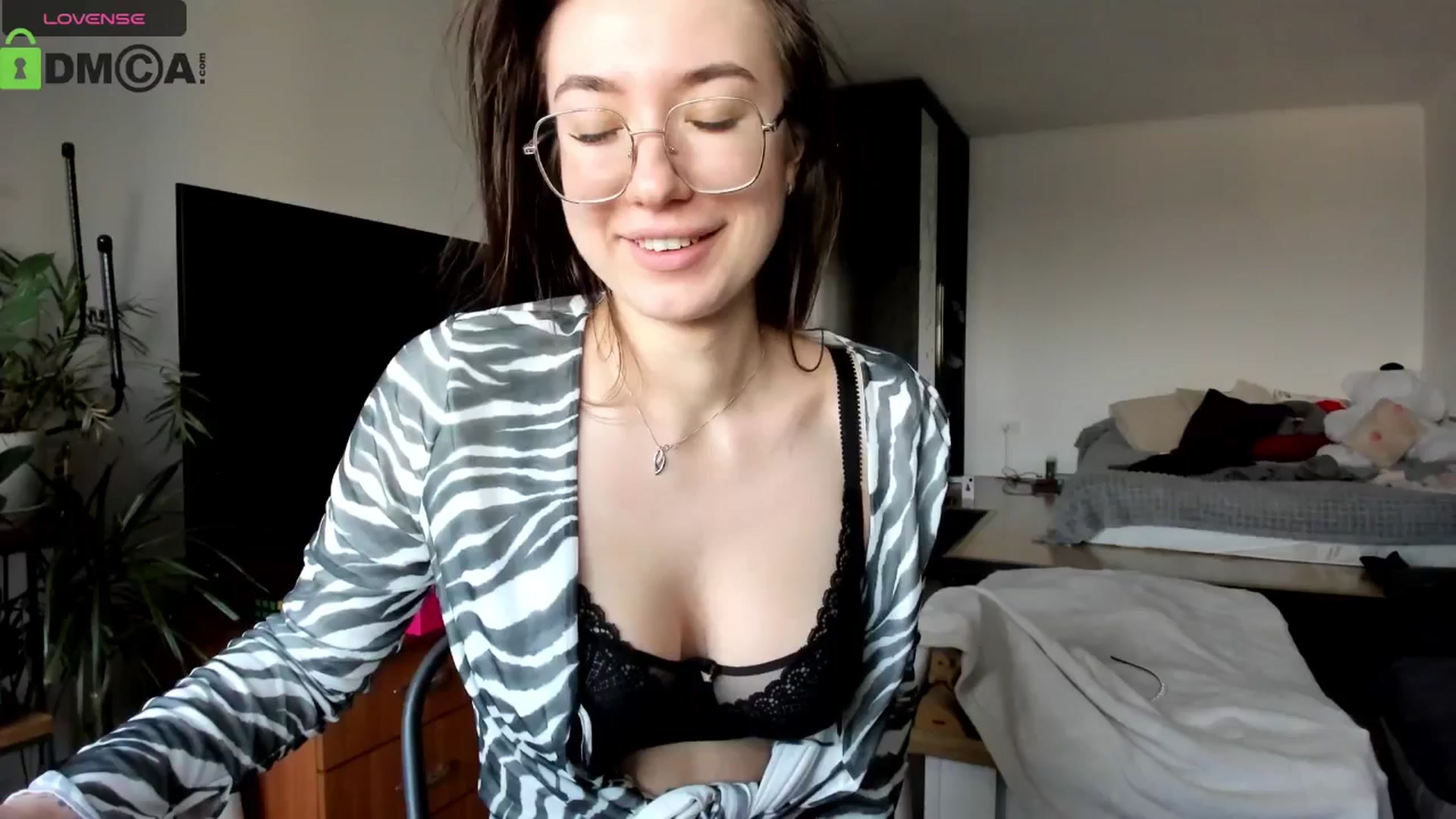 Gallery image thumbnail from Aleida__'s myfreecams stream on, 12/31/2025, 12:51 image 9 of 20