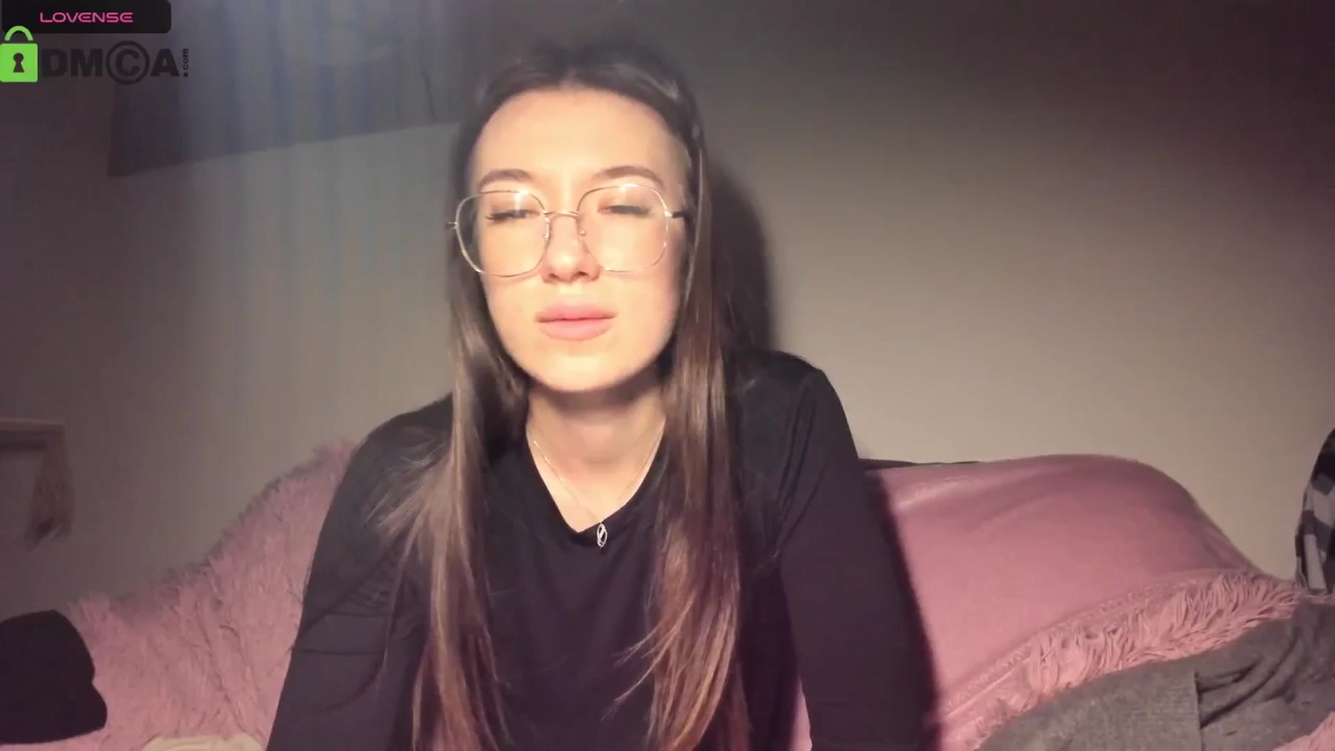 Gallery image thumbnail from Aleida__'s myfreecams stream on, 02/17/2026, 16:33 image 17 of 20