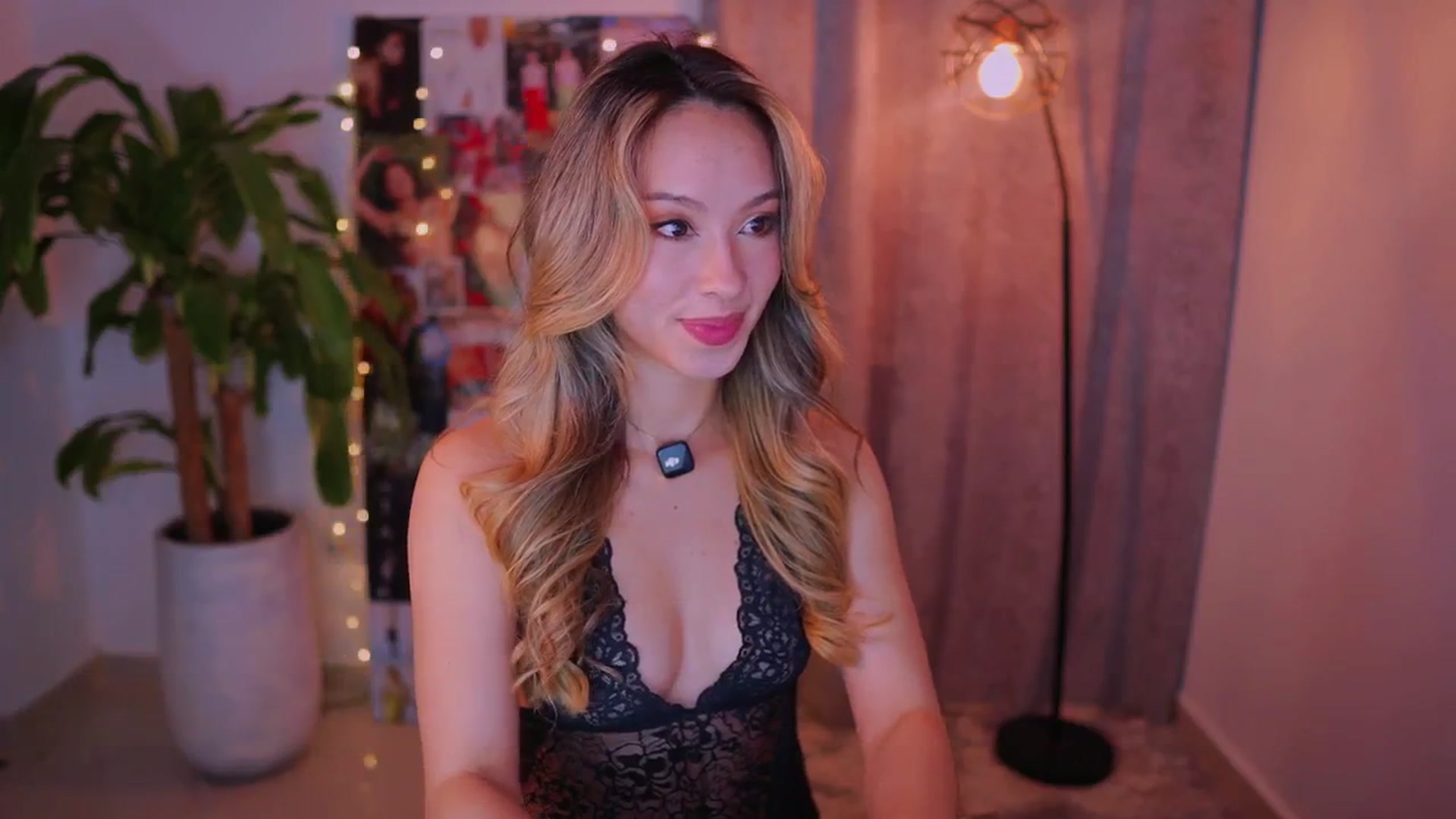 Gallery image thumbnail from AlejaBlonde's myfreecams stream on, 07/14/2025, 05:46 image 7 of 20