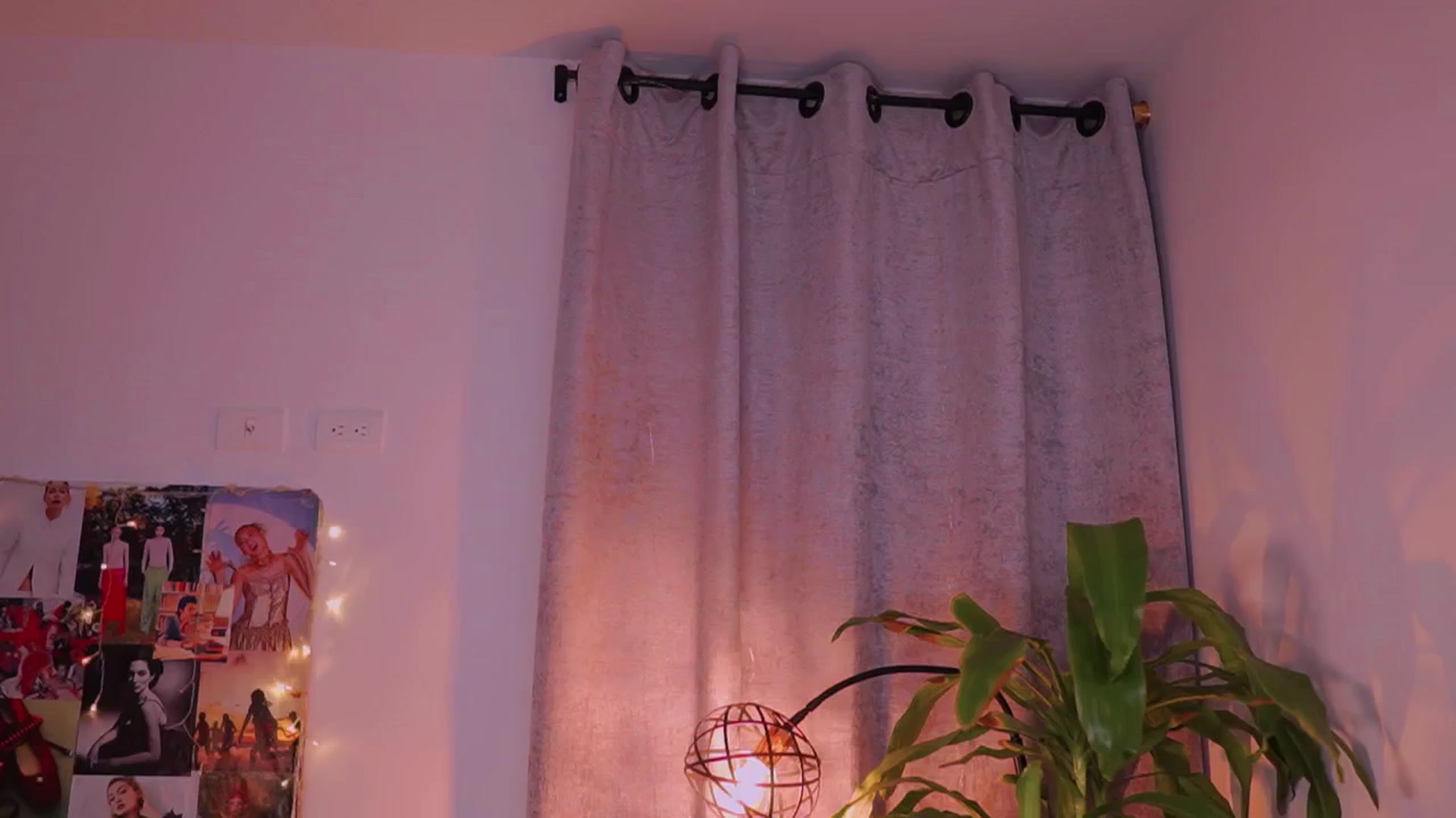 Gallery image thumbnail from AlejaBlonde's myfreecams stream on, 07/31/2025, 02:03 image 17 of 20