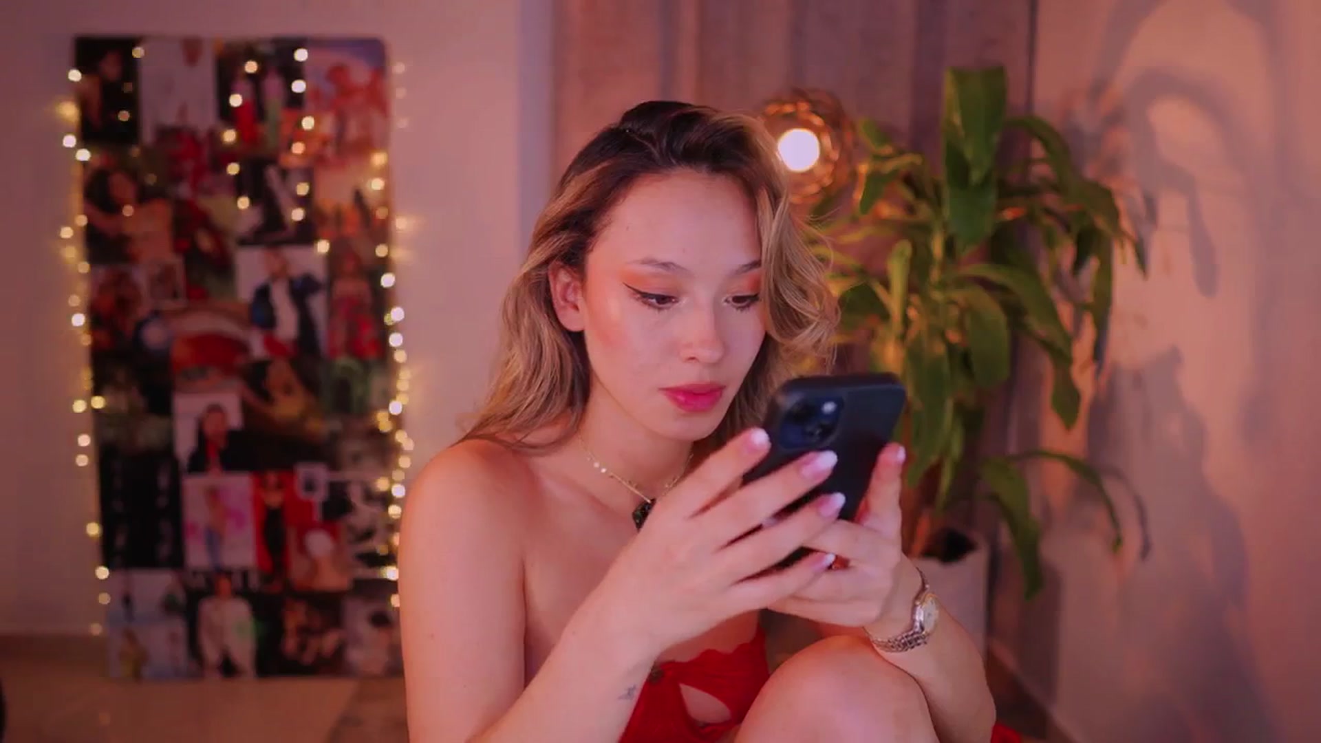 Gallery image thumbnail from AlejaBlonde's myfreecams stream on, 07/31/2025, 03:29 image 20 of 20