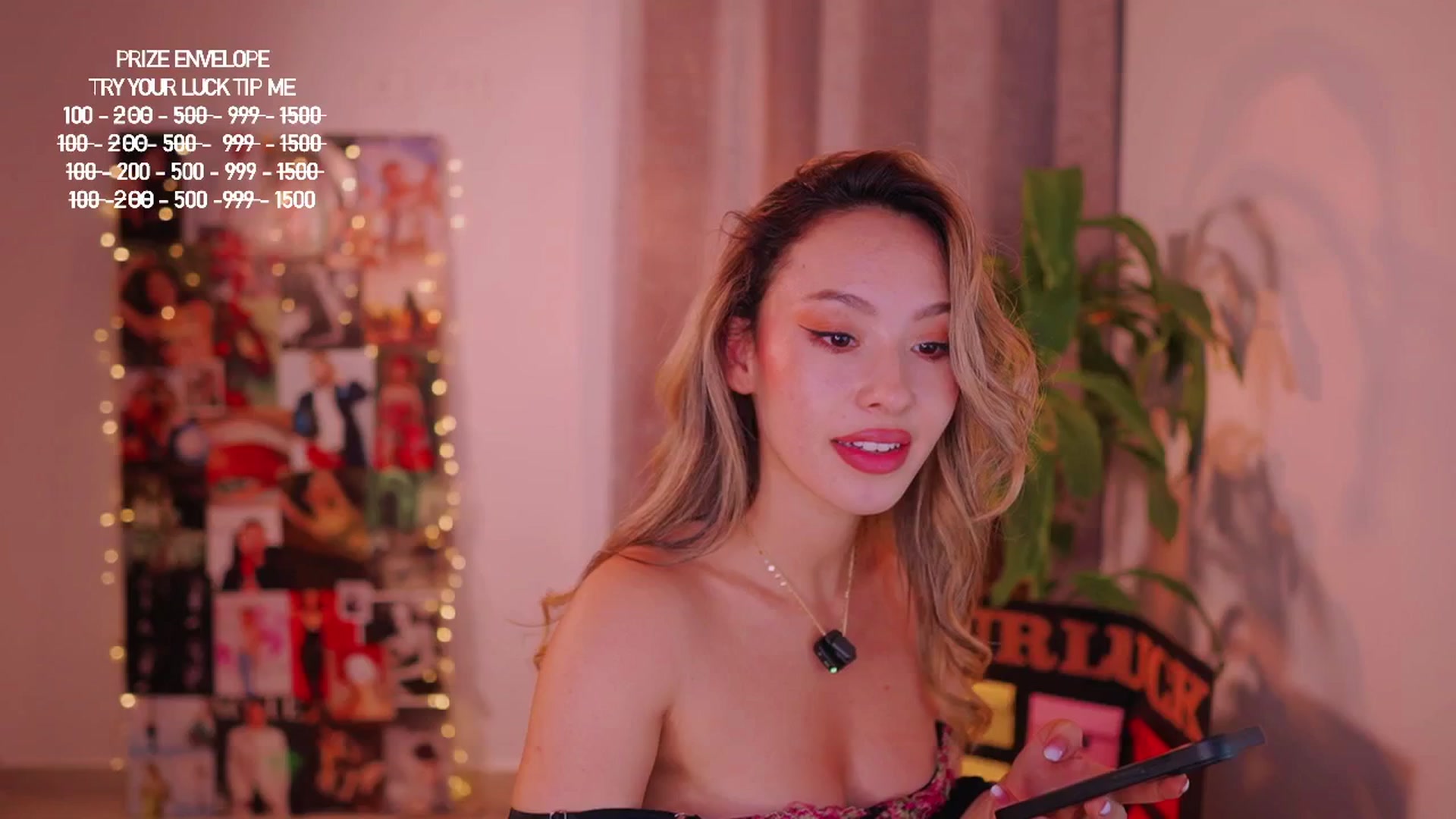 Gallery image thumbnail from AlejaBlonde's myfreecams stream on, 08/01/2025, 24:05 image 2 of 20