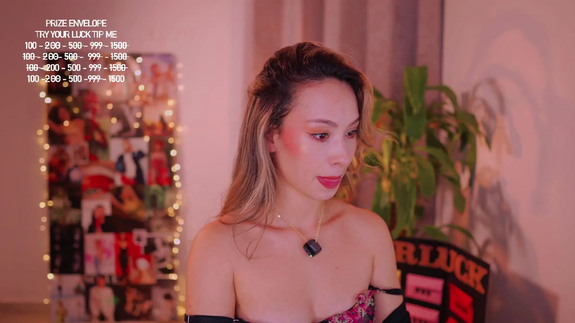 Gallery image thumbnail from AlejaBlonde's myfreecams stream on, 08/01/2025, 24:05 image 1 of 20