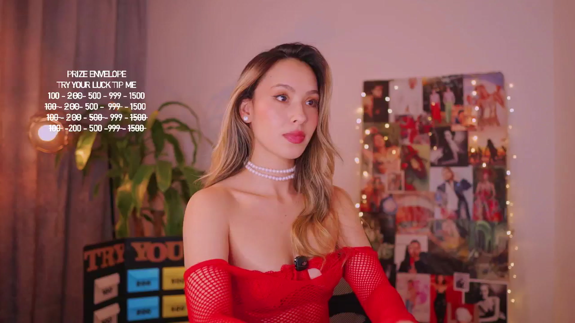 Gallery image thumbnail from AlejaBlonde's myfreecams stream on, 10/22/2025, 03:45 image 6 of 20