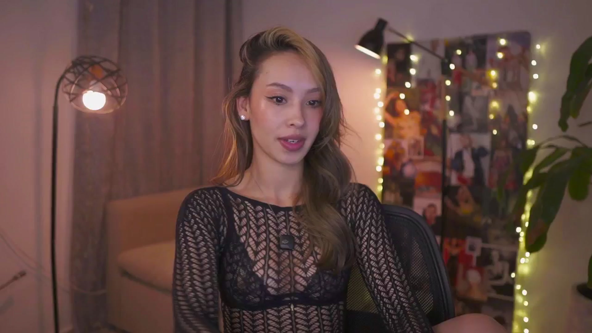 Gallery image thumbnail from AlejaBlonde's myfreecams stream on, 01/26/2026, 04:27 image 2 of 20