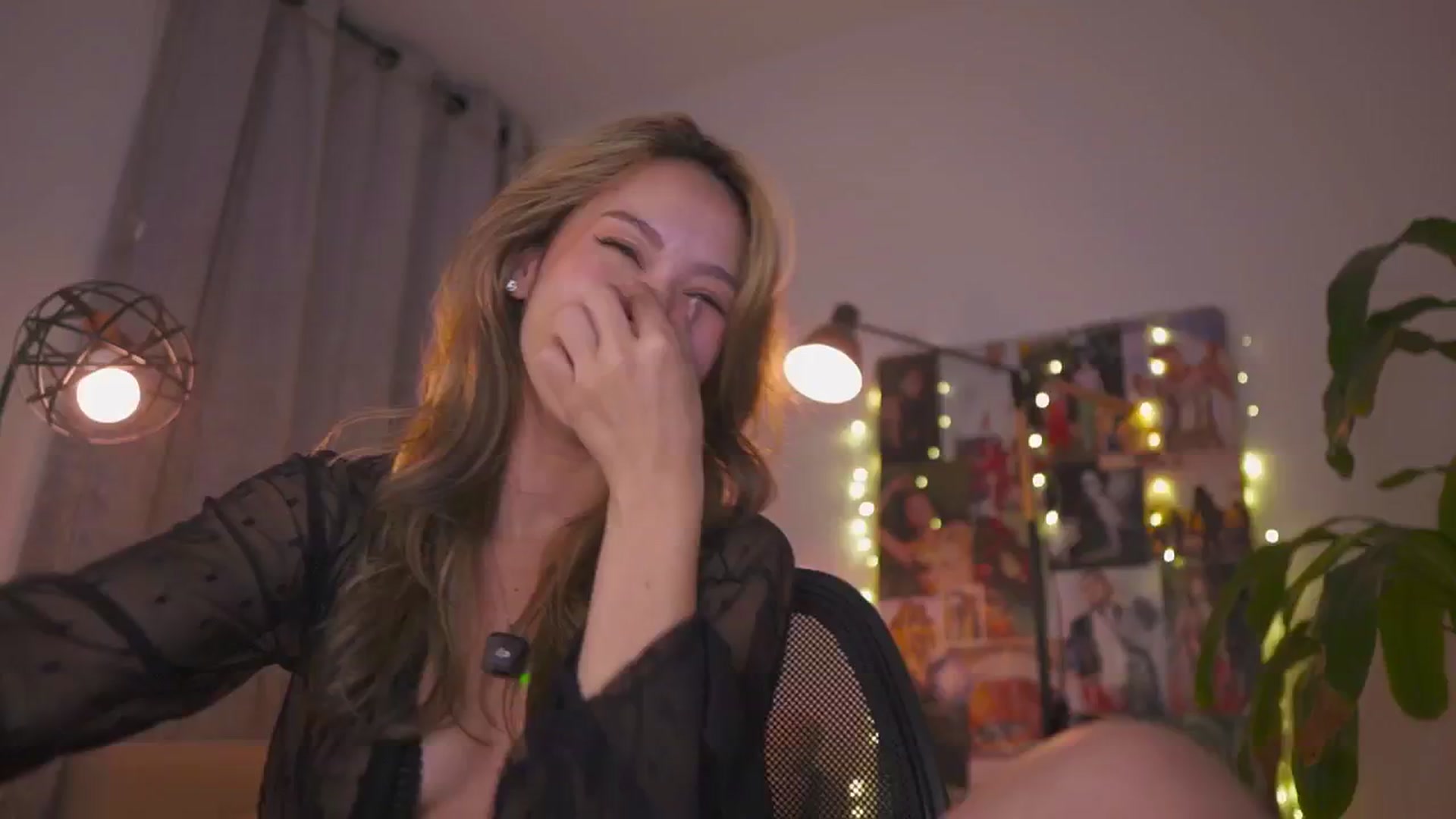 Gallery image thumbnail from AlejaBlonde's myfreecams stream on, 01/26/2026, 06:29 image 18 of 20
