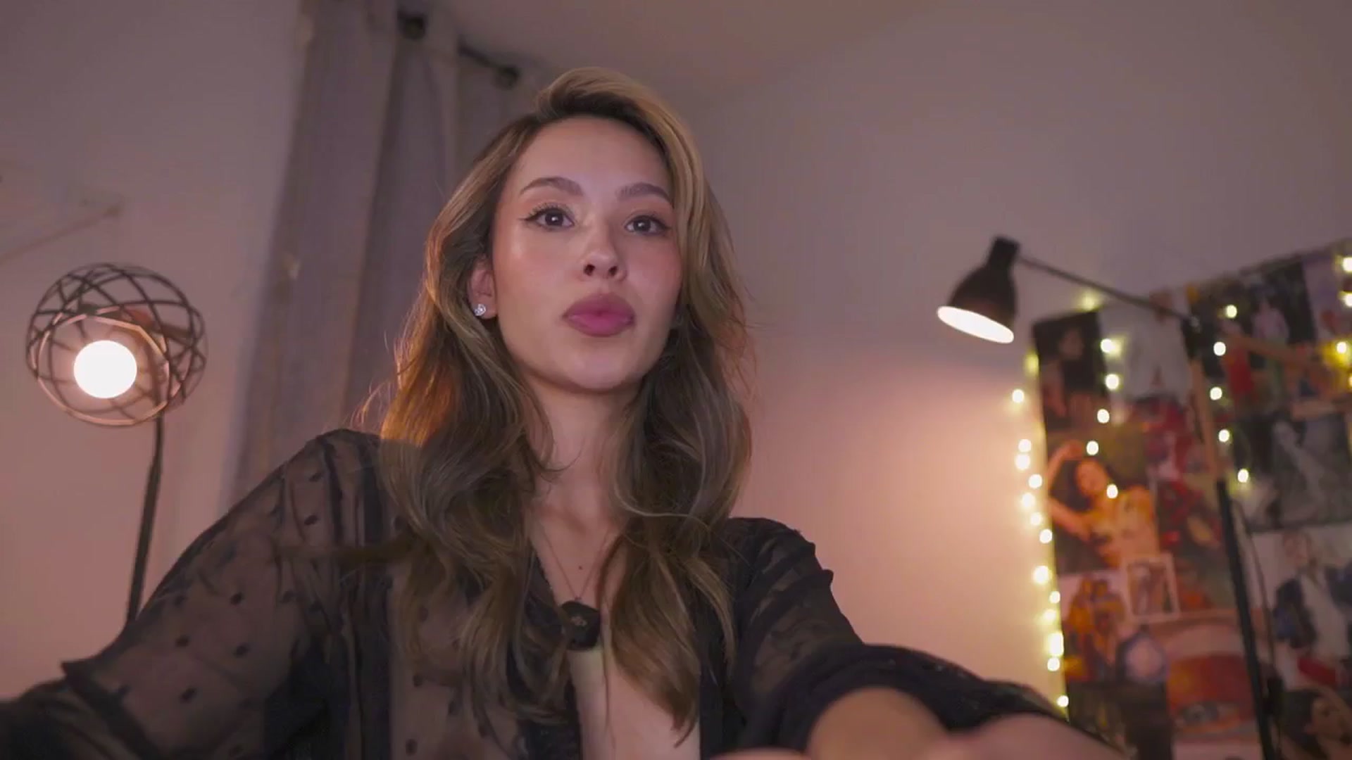 Gallery image thumbnail from AlejaBlonde's myfreecams stream on, 01/26/2026, 06:29 image 6 of 20