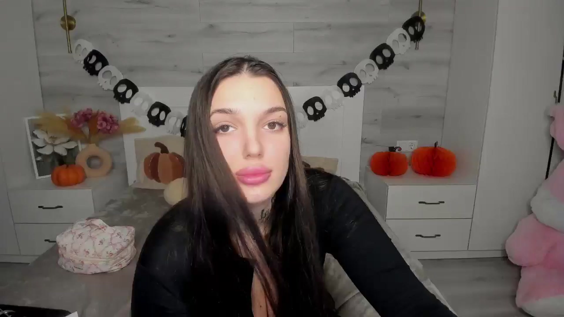 Gallery image thumbnail from AlejaRey's myfreecams stream on, 11/05/2025, 10:11 image 19 of 20