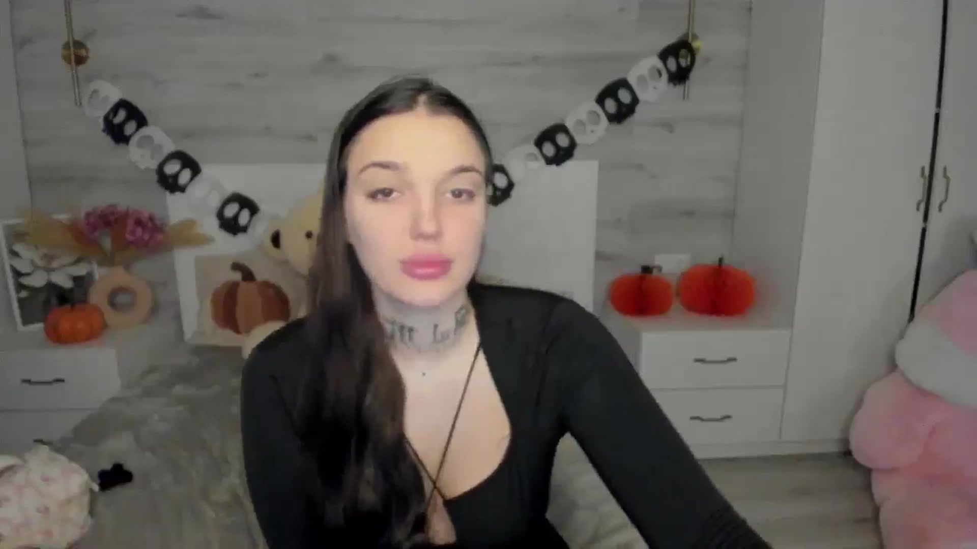 Gallery image thumbnail from AlejaRey's myfreecams stream on, 11/06/2025, 09:27 image 6 of 20