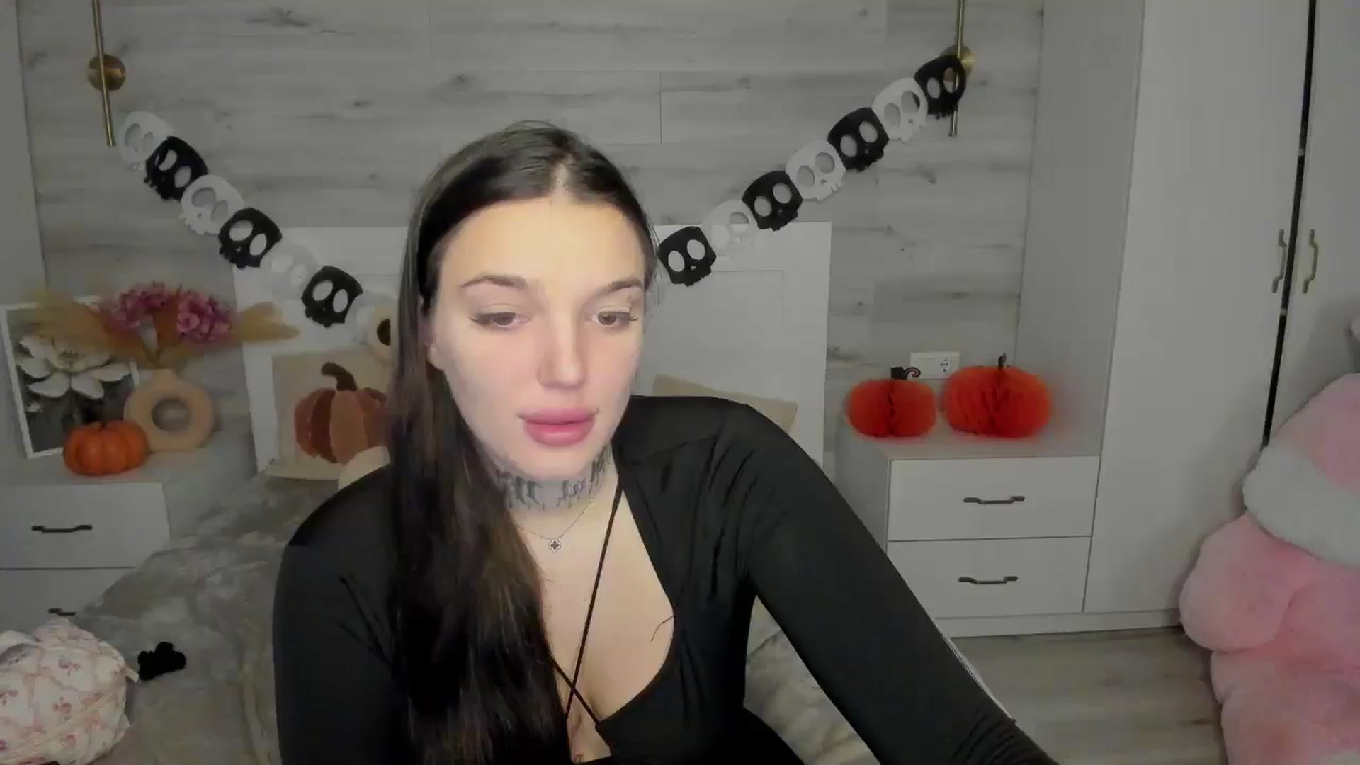 Gallery image thumbnail from AlejaRey's myfreecams stream on, 11/06/2025, 09:27 image 14 of 20