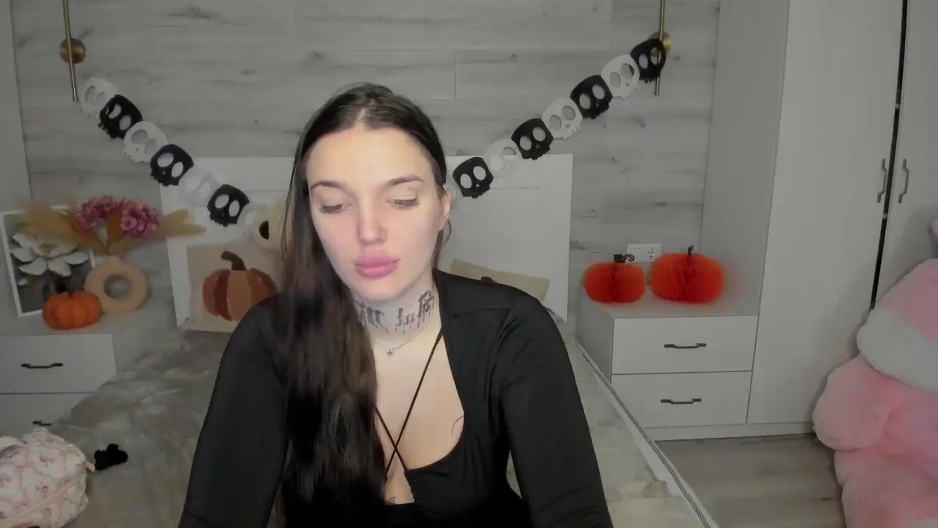 Gallery image thumbnail from AlejaRey's myfreecams stream on, 11/06/2025, 09:27 image 11 of 20