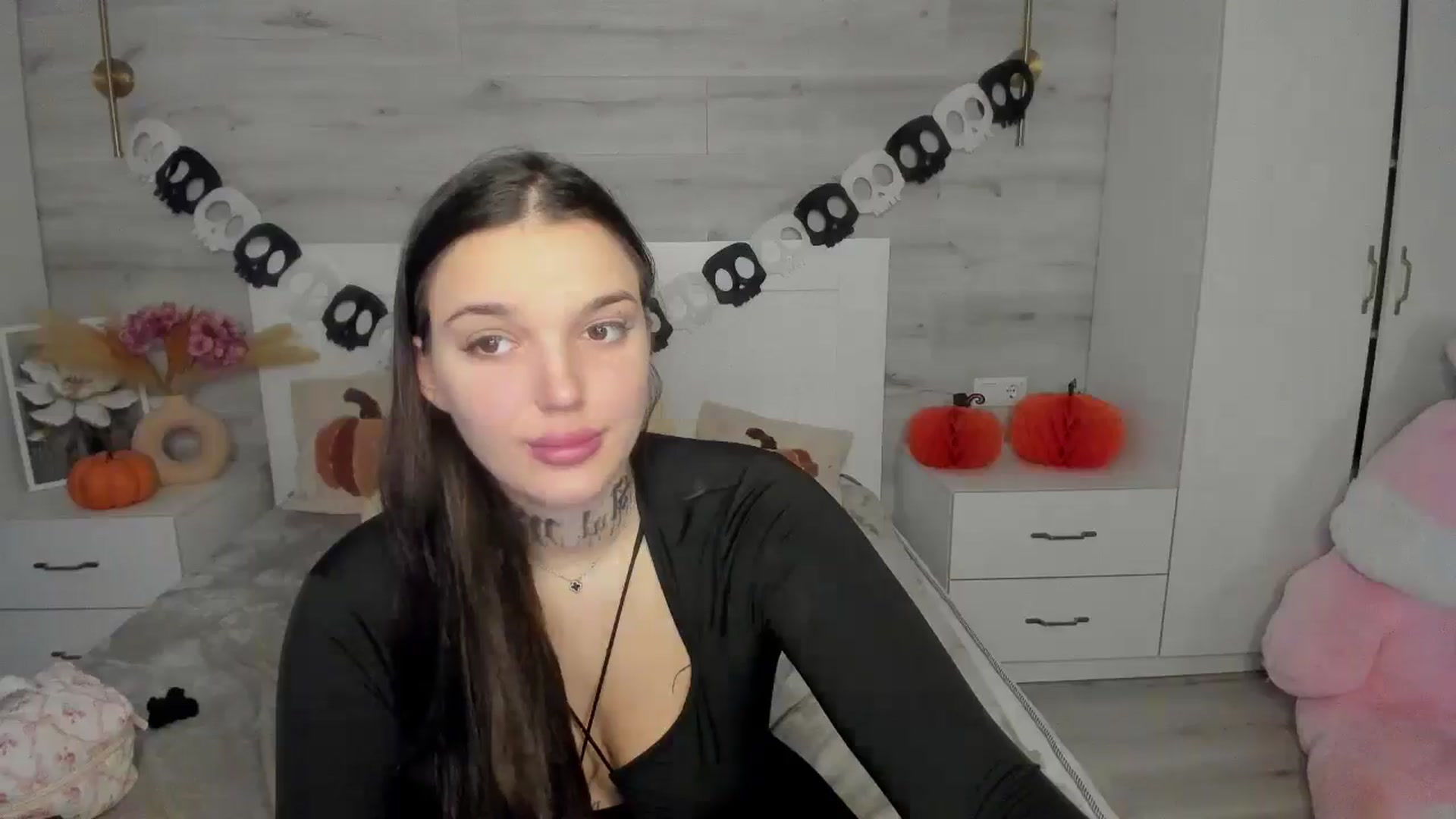 Gallery image thumbnail from AlejaRey's myfreecams stream on, 11/06/2025, 09:27 image 19 of 20