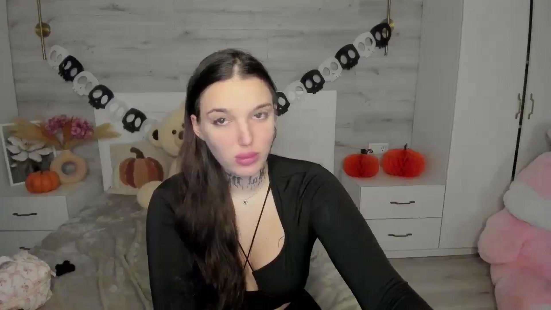 Gallery image thumbnail from AlejaRey's myfreecams stream on, 11/06/2025, 09:27 image 15 of 20