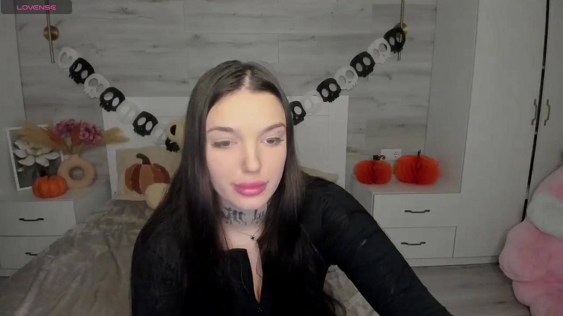 Gallery image thumbnail from AlejaRey's myfreecams stream on, 11/07/2025, 10:05 image 1 of 20