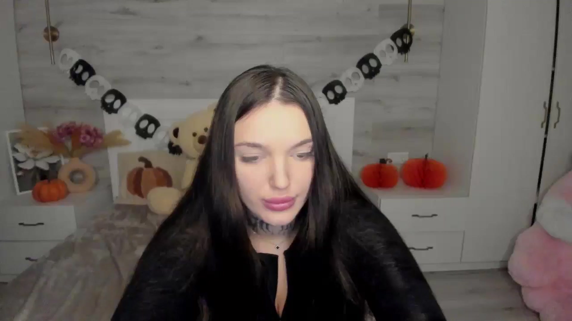 Gallery image thumbnail from AlejaRey's myfreecams stream on, 11/07/2025, 10:05 image 5 of 20