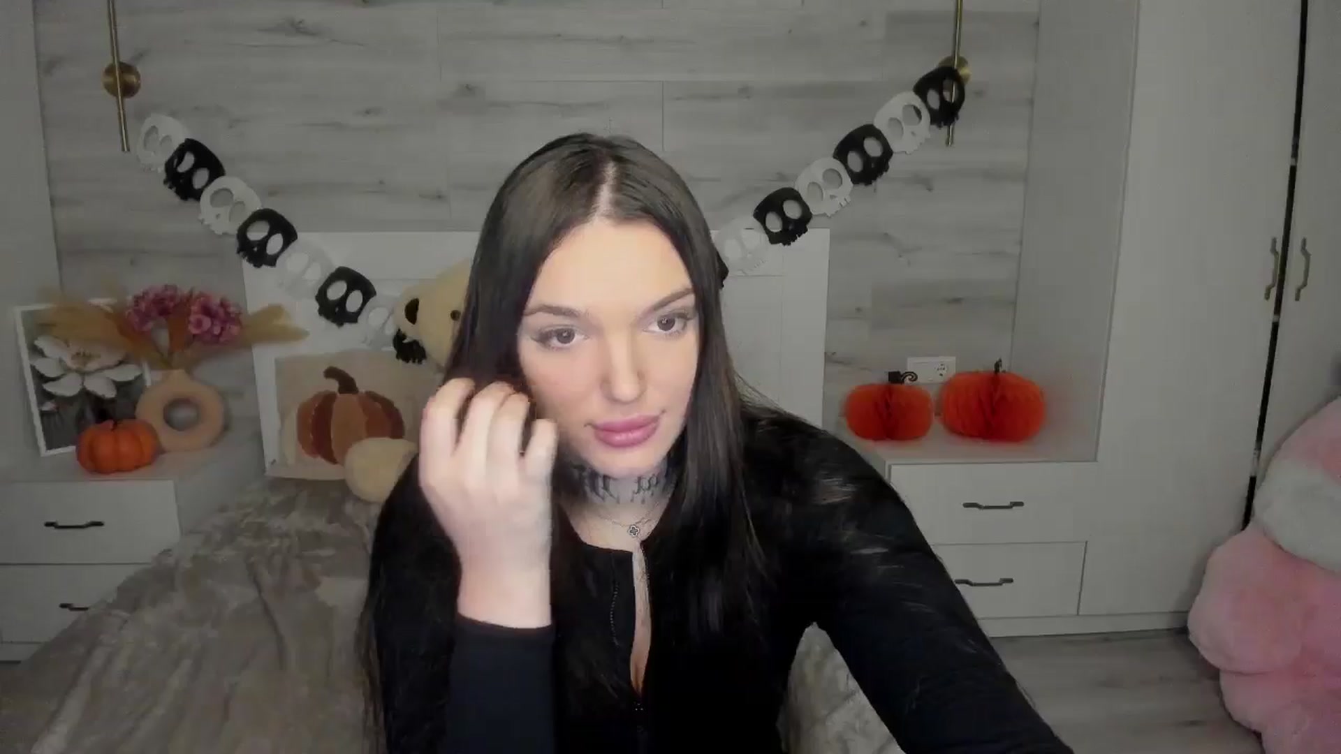 Gallery image thumbnail from AlejaRey's myfreecams stream on, 11/07/2025, 10:05 image 9 of 20
