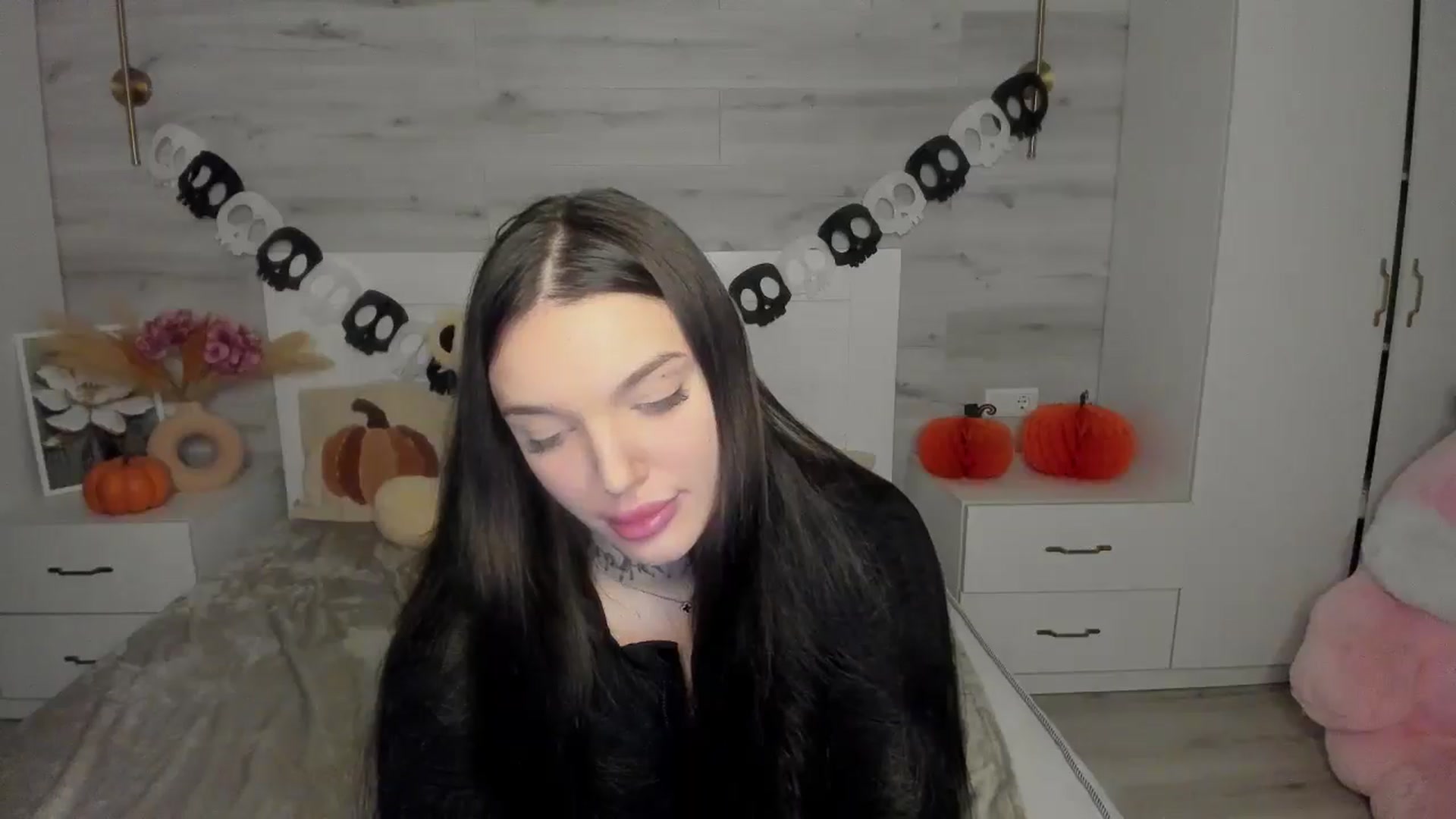 Gallery image thumbnail from AlejaRey's myfreecams stream on, 11/07/2025, 10:05 image 6 of 20