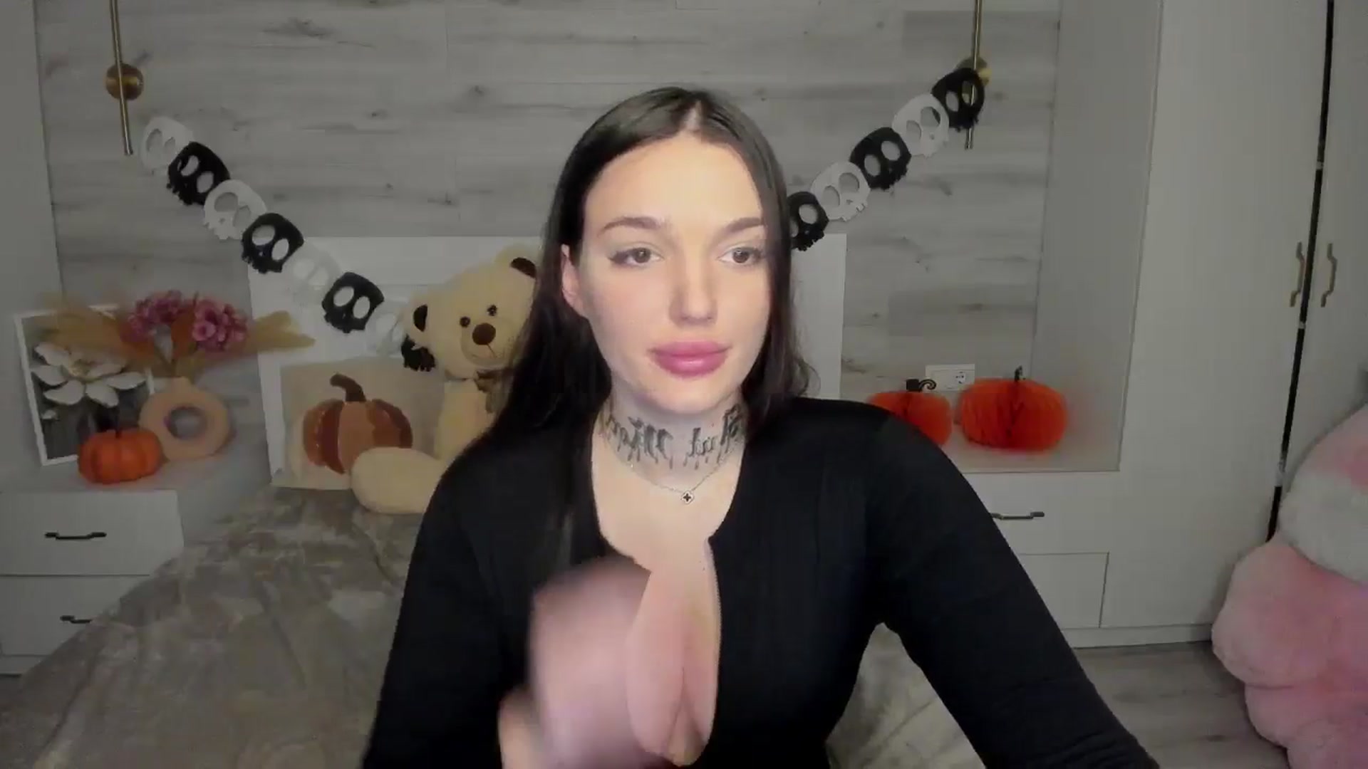 Gallery image thumbnail from AlejaRey's myfreecams stream on, 11/07/2025, 10:05 image 13 of 20