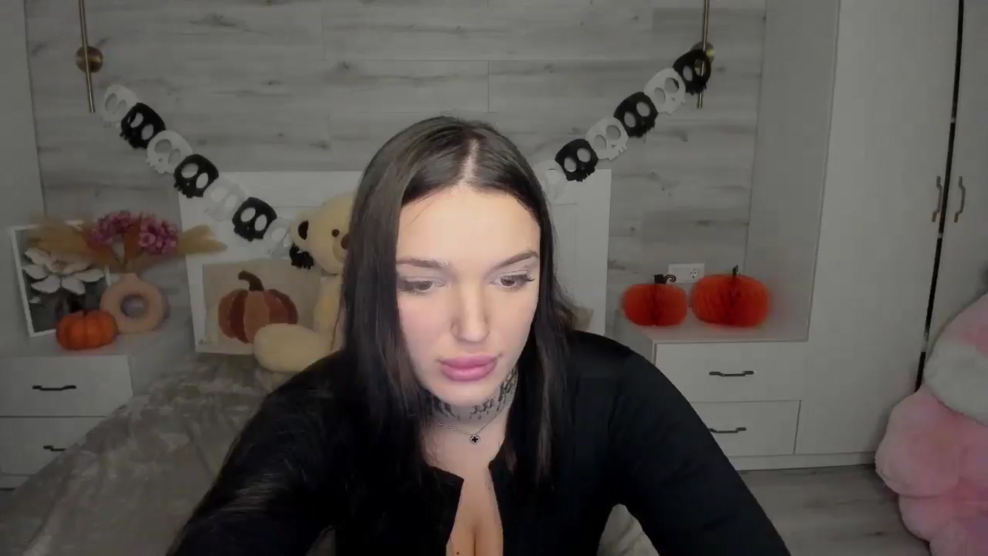 Gallery image thumbnail from AlejaRey's myfreecams stream on, 11/07/2025, 10:05 image 15 of 20