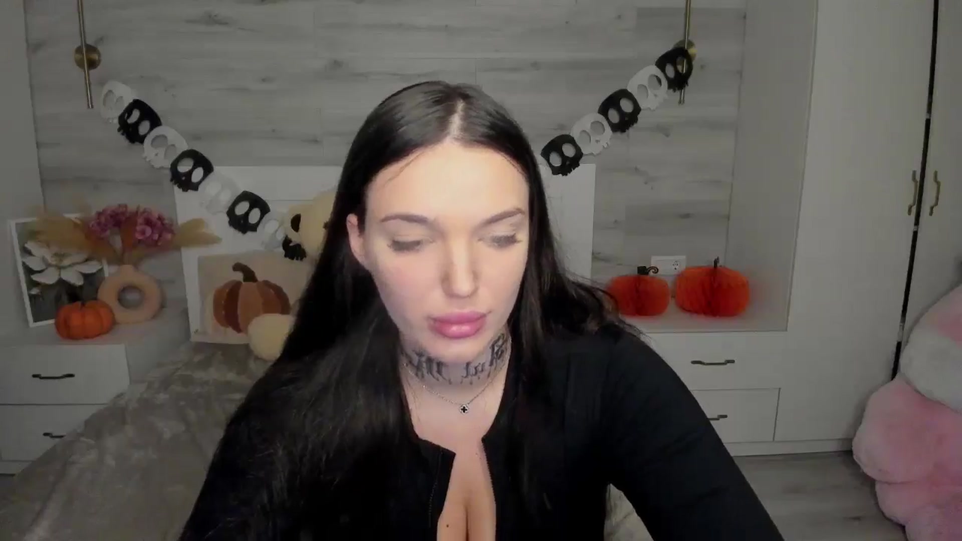 Gallery image thumbnail from AlejaRey's myfreecams stream on, 11/07/2025, 10:05 image 18 of 20