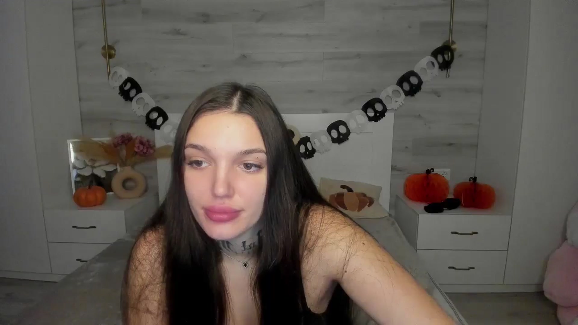 Gallery image thumbnail from AlejaRey's myfreecams stream on, 11/12/2025, 09:57 image 6 of 20